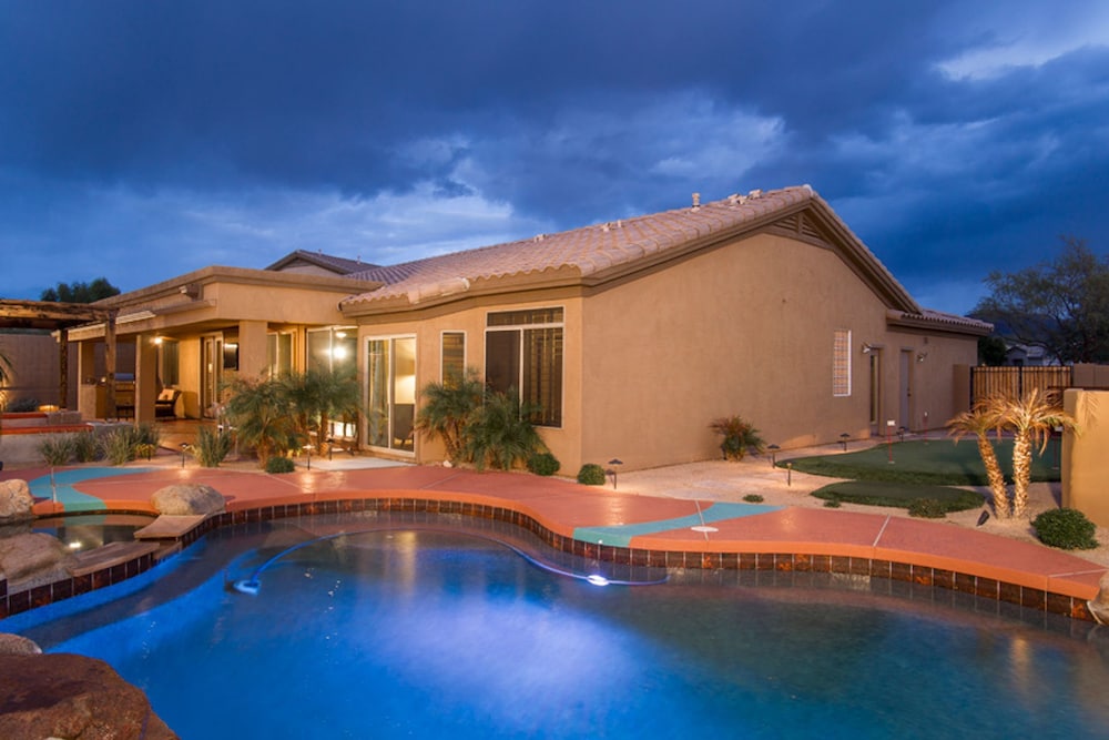 Sonoran Desert Retreat by Casago