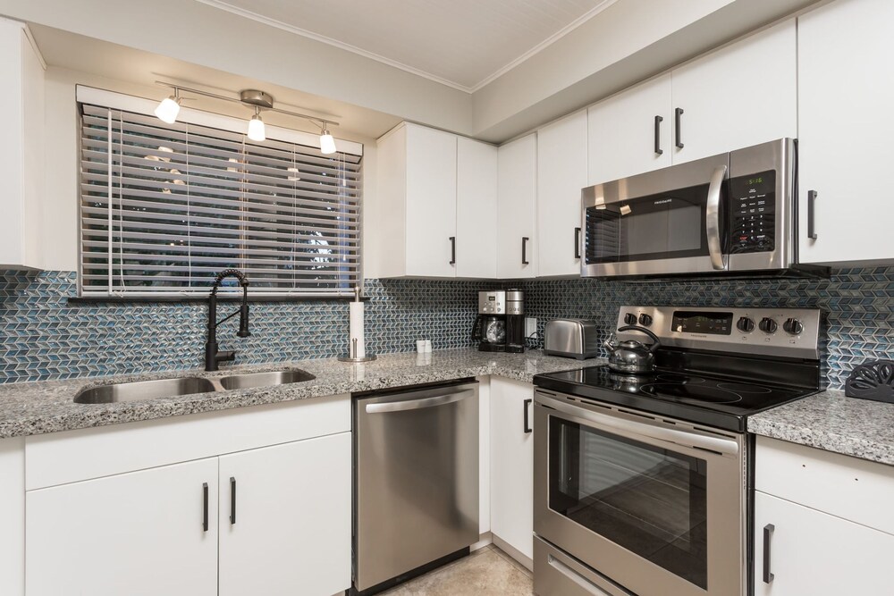 Speakeasy Condo by Casago