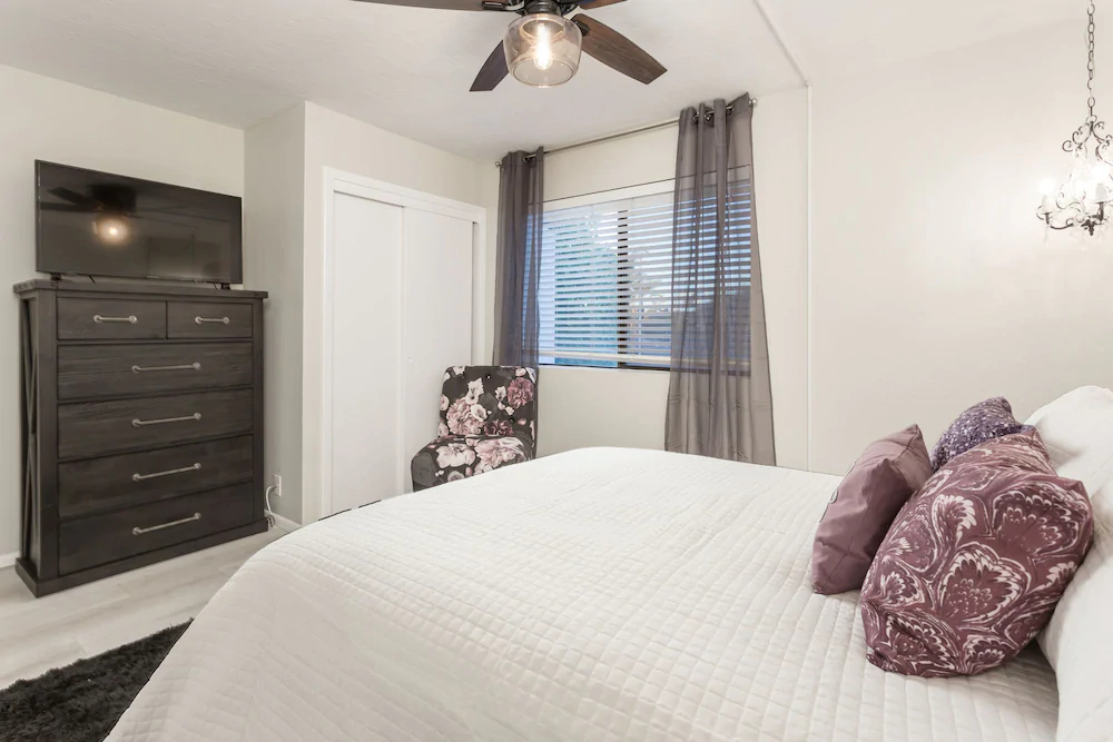 Speakeasy Condo by Casago