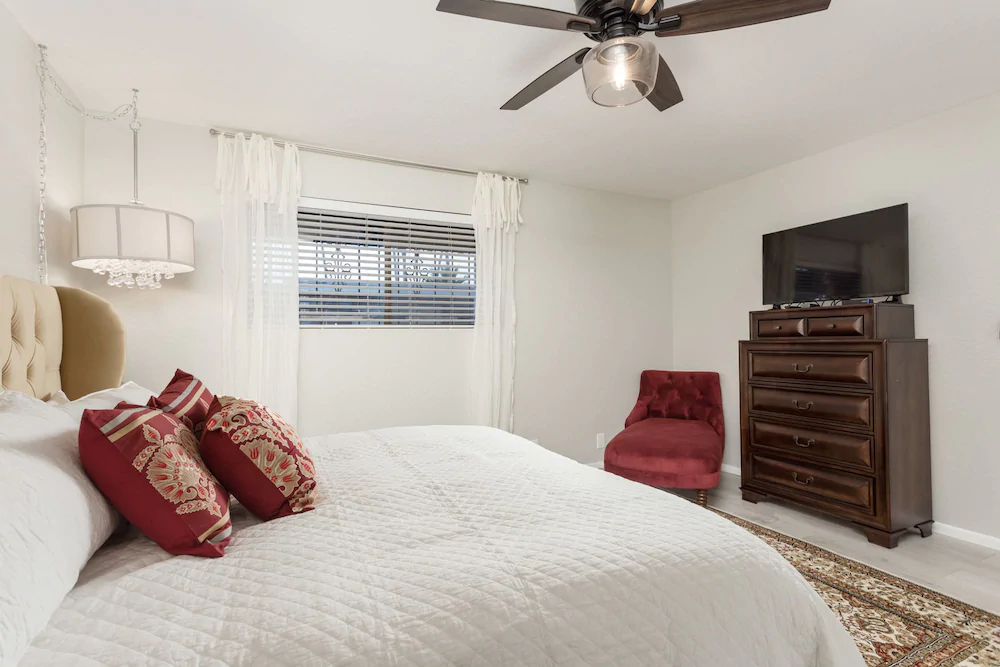 Speakeasy Condo by Casago