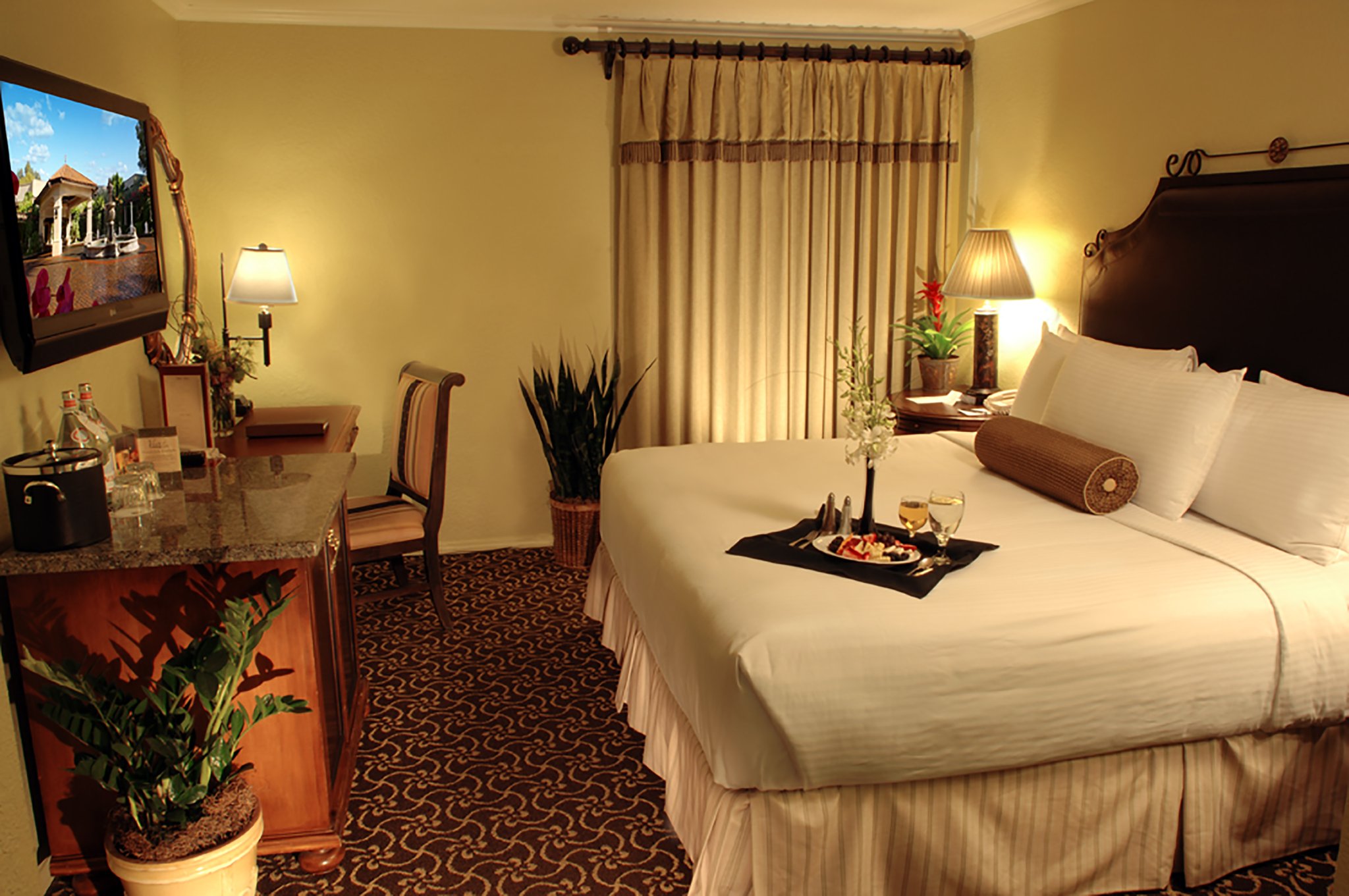The Scottsdale Resort & Spa, Curio Collection by Hilton