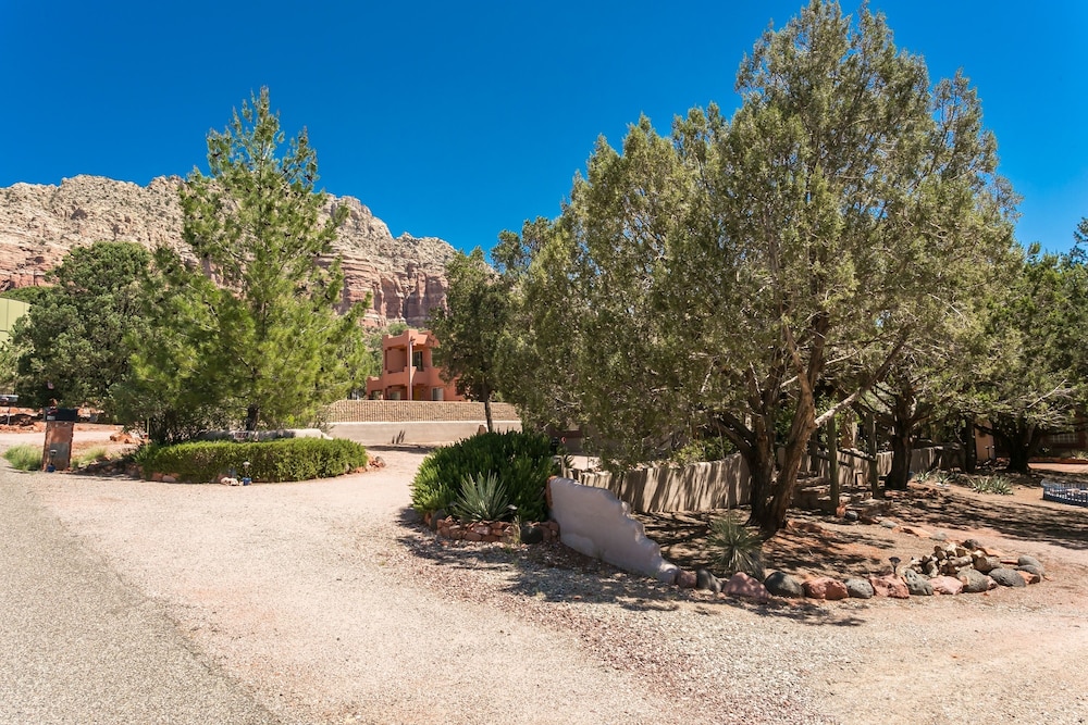 Casita Red Rock by RedAwning