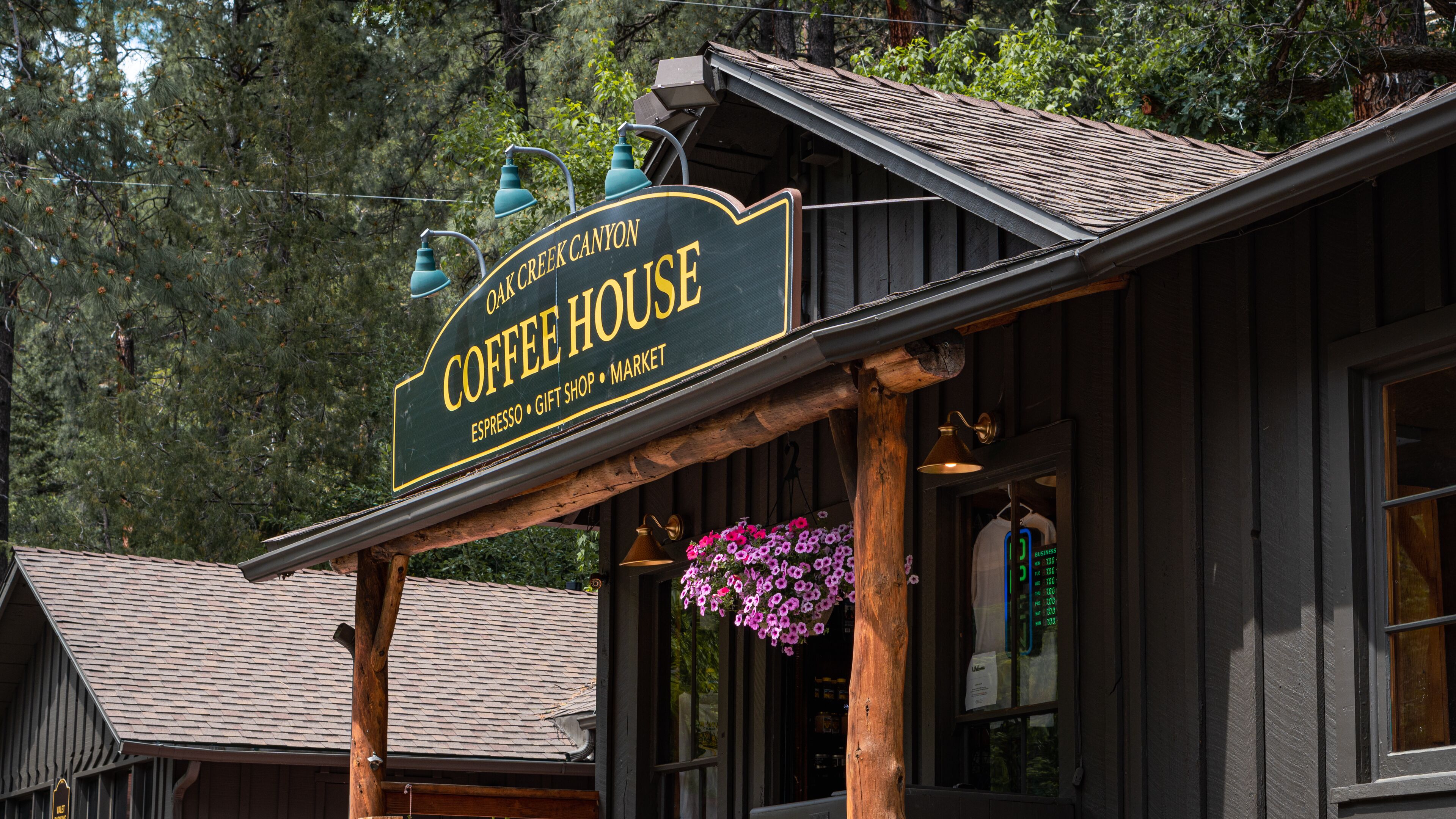 Historic Don Hoel's Cabins