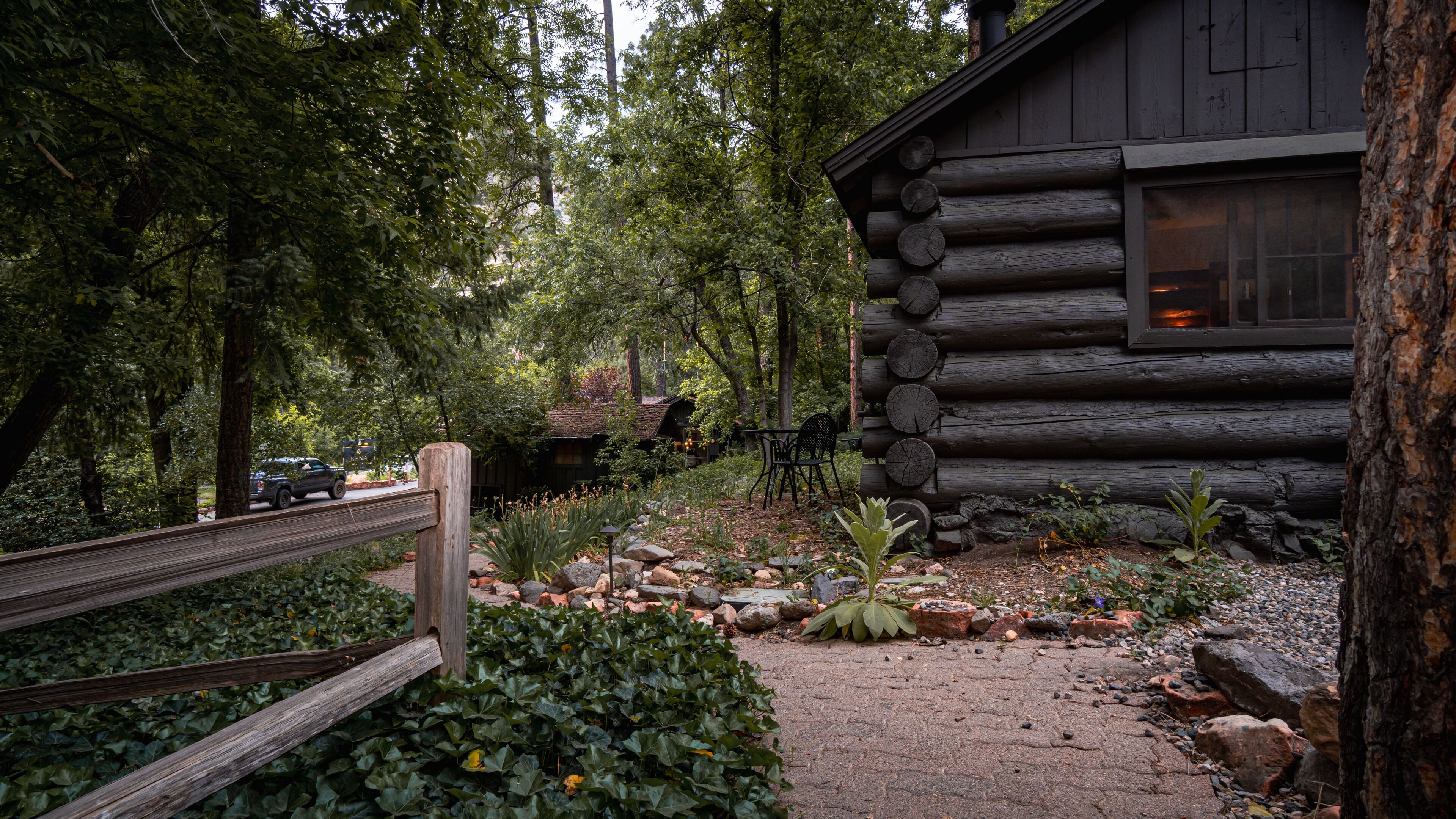 Historic Don Hoel's Cabins
