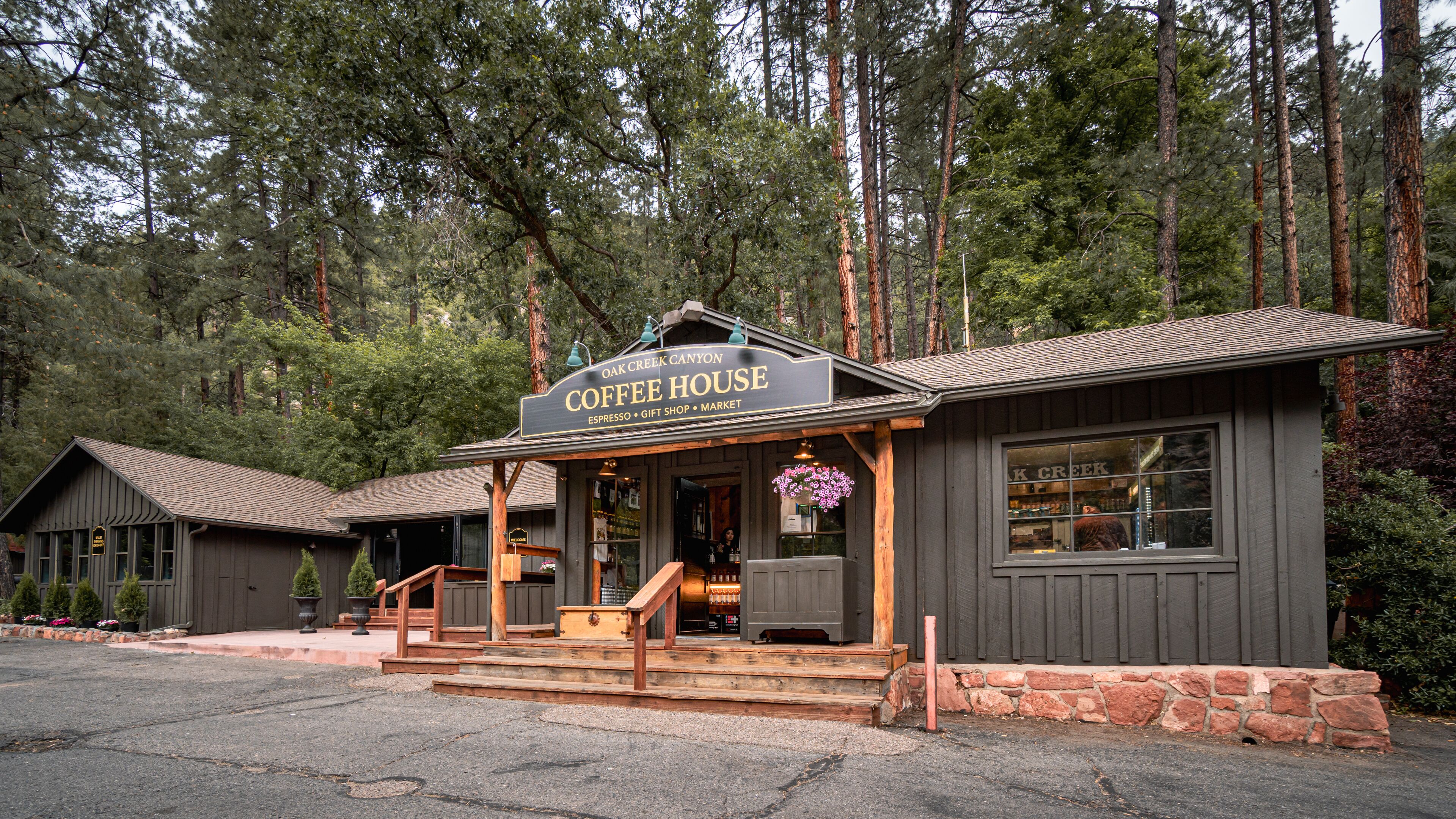 Historic Don Hoel's Cabins