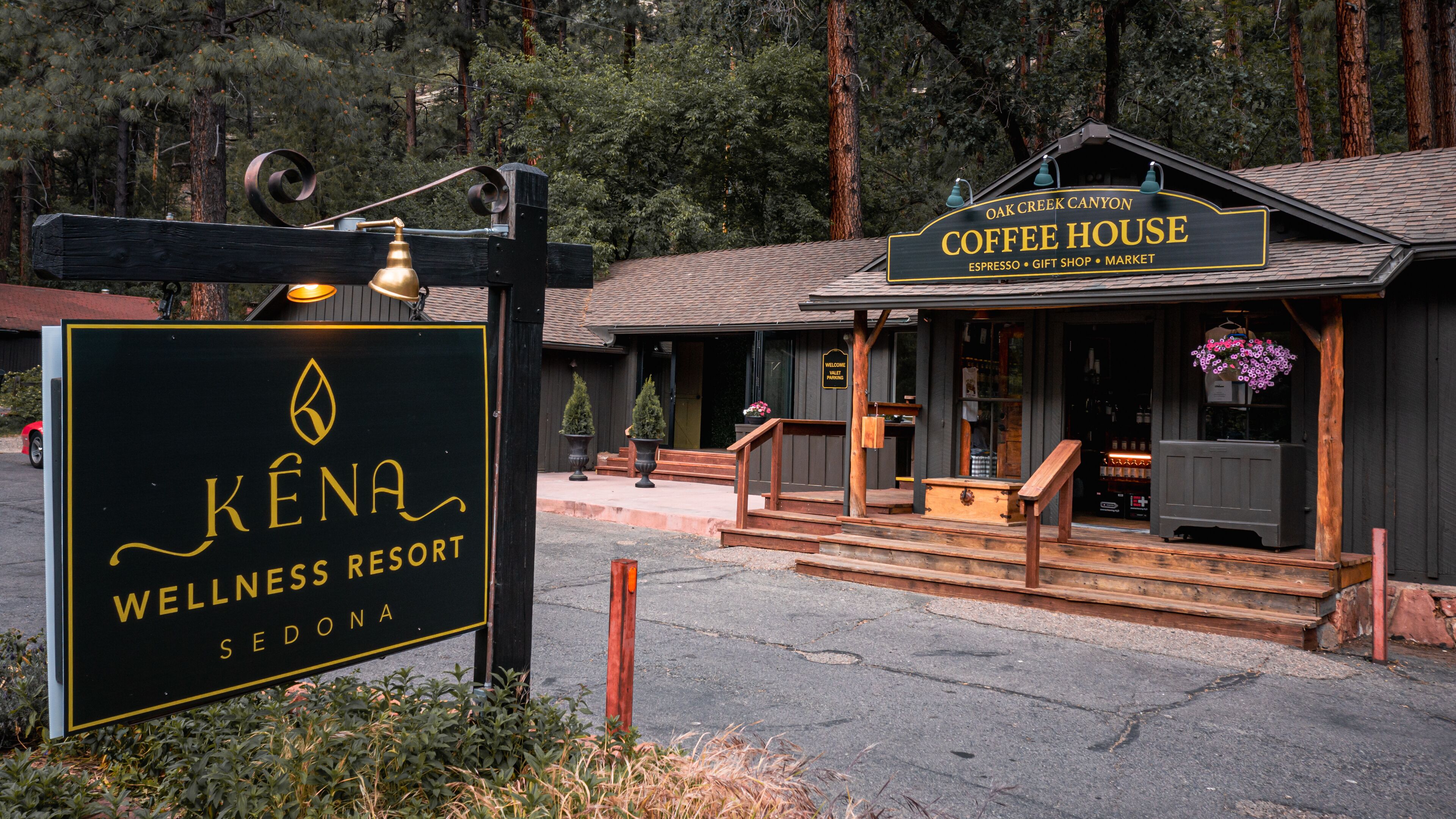 Historic Don Hoel's Cabins