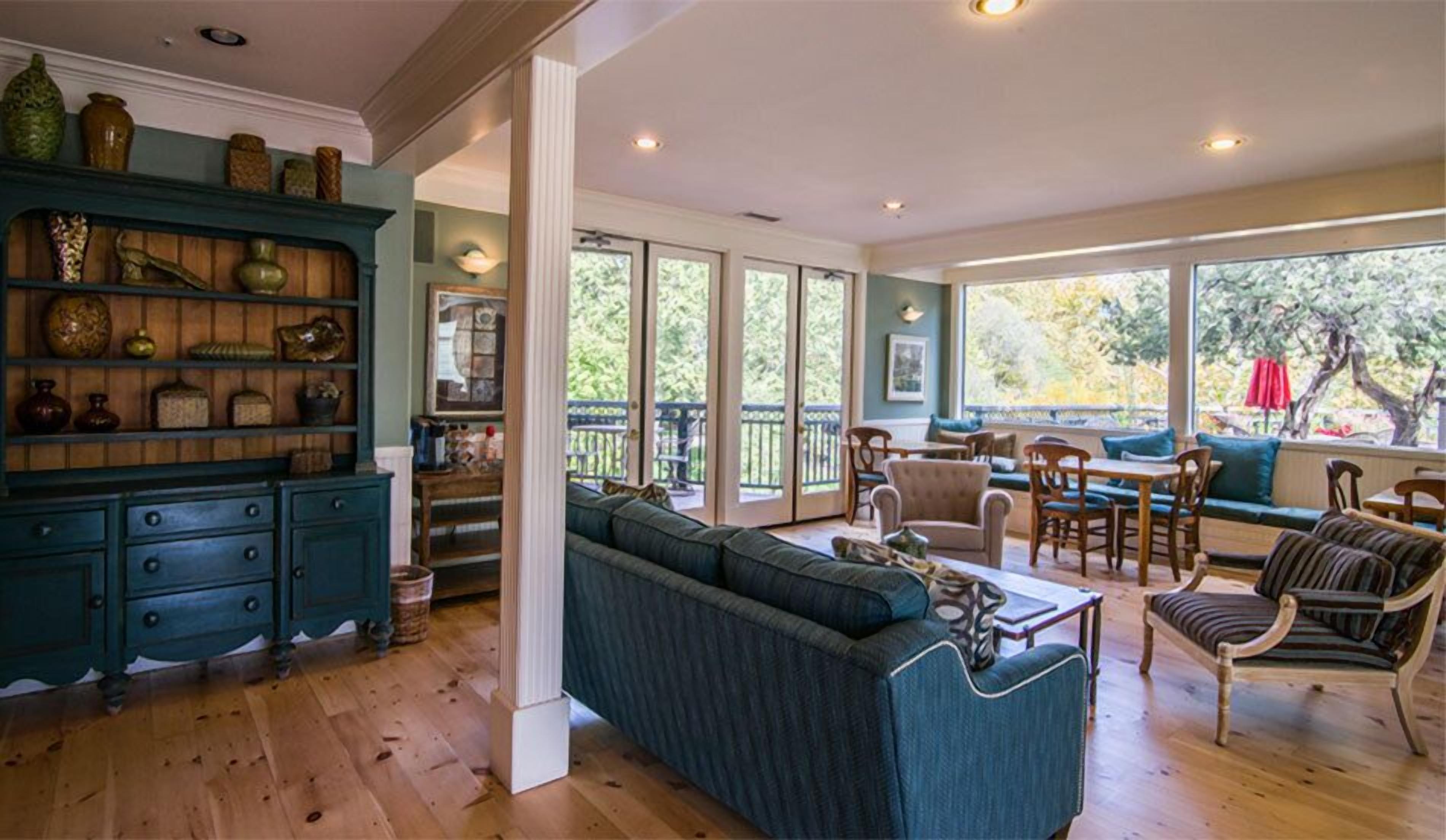 The Inn Above Oak Creek