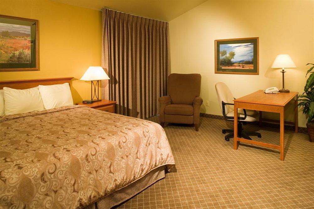 Clarion Inn