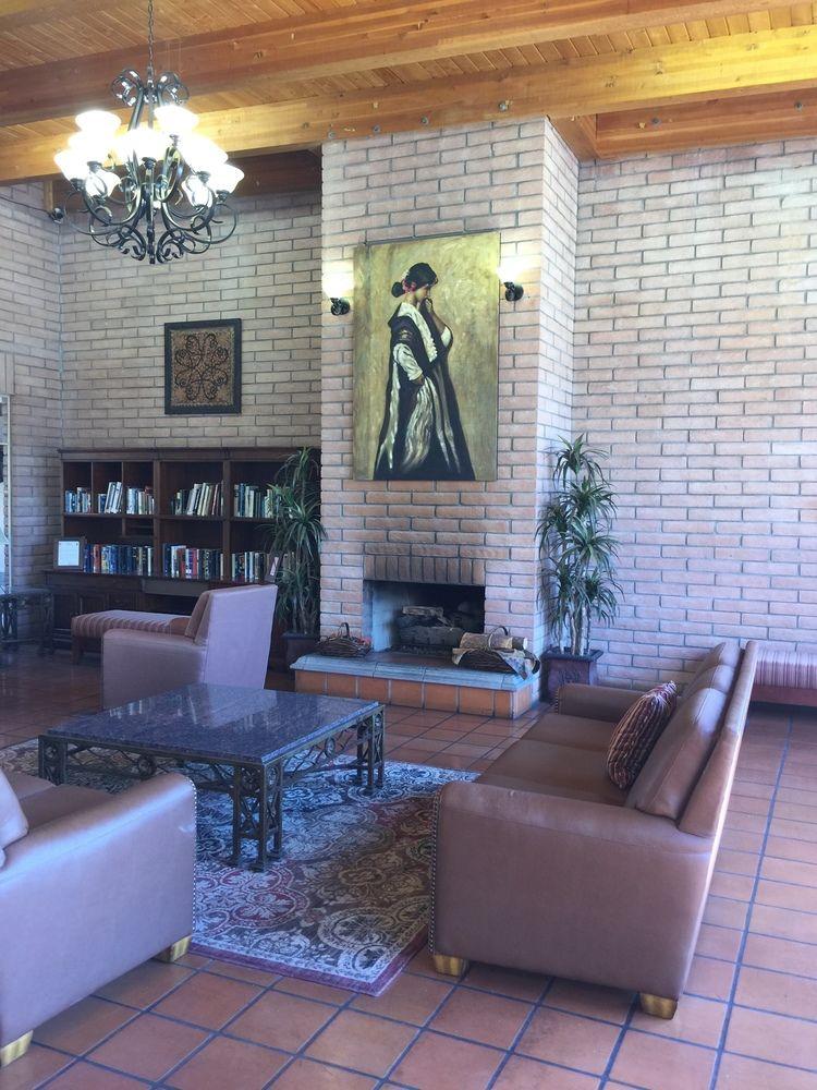 Clarion Inn