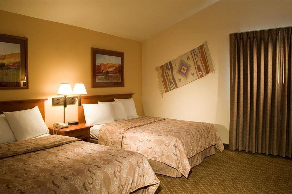 Clarion Inn