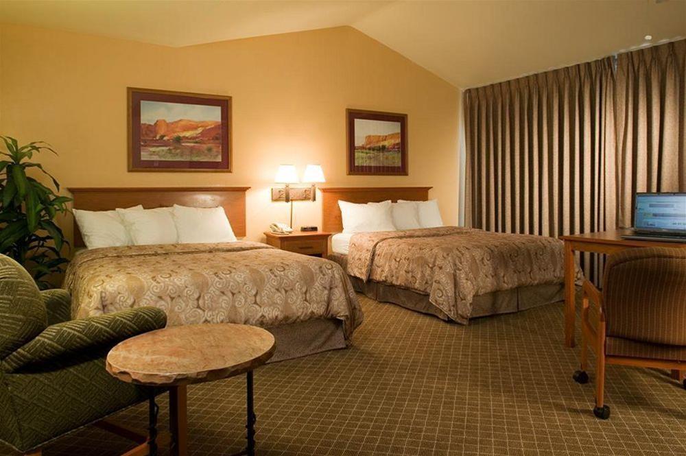 Clarion Inn