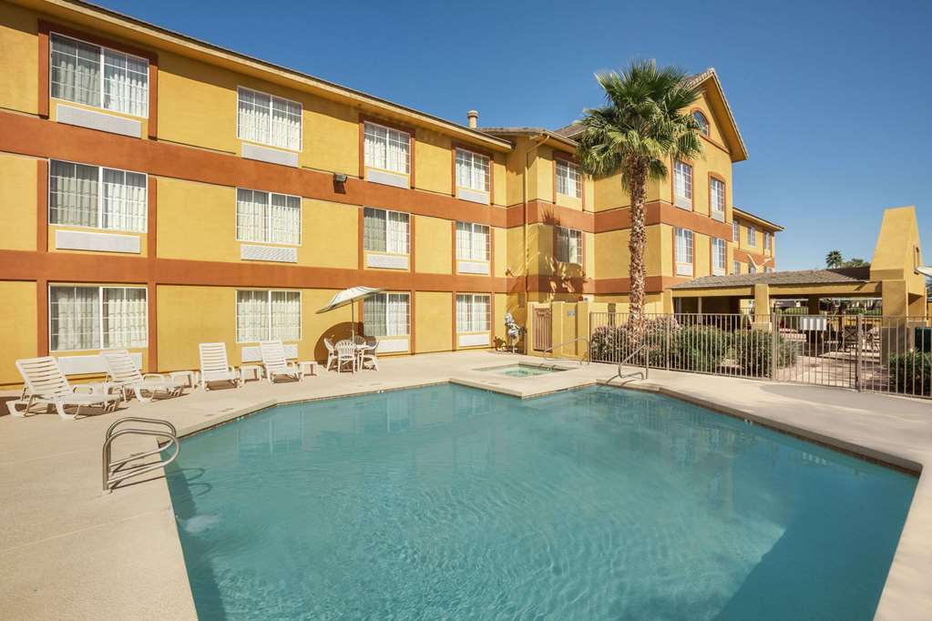 Garner Hotel Phoenix  Surprise
