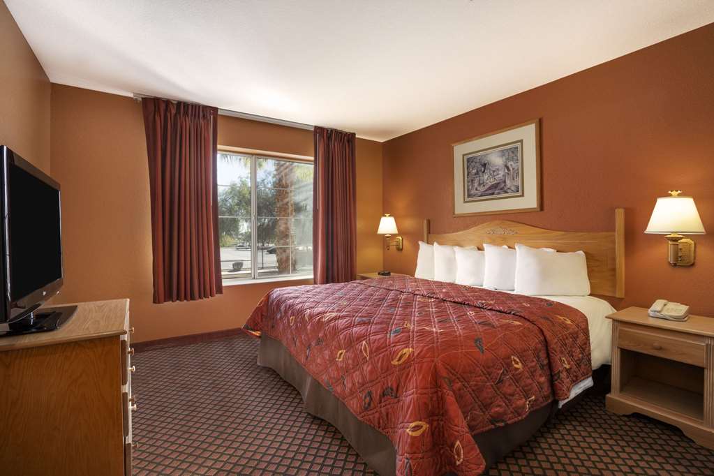 Garner Hotel Phoenix  Surprise