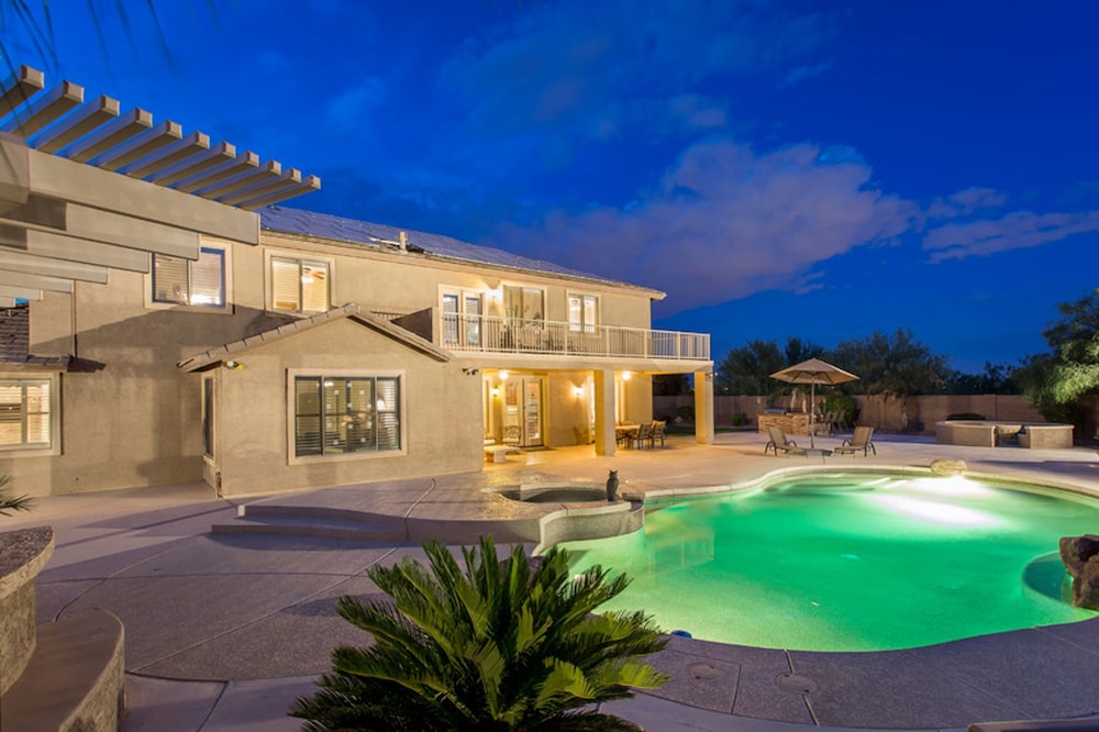 Grand Slam Getaway by Casago