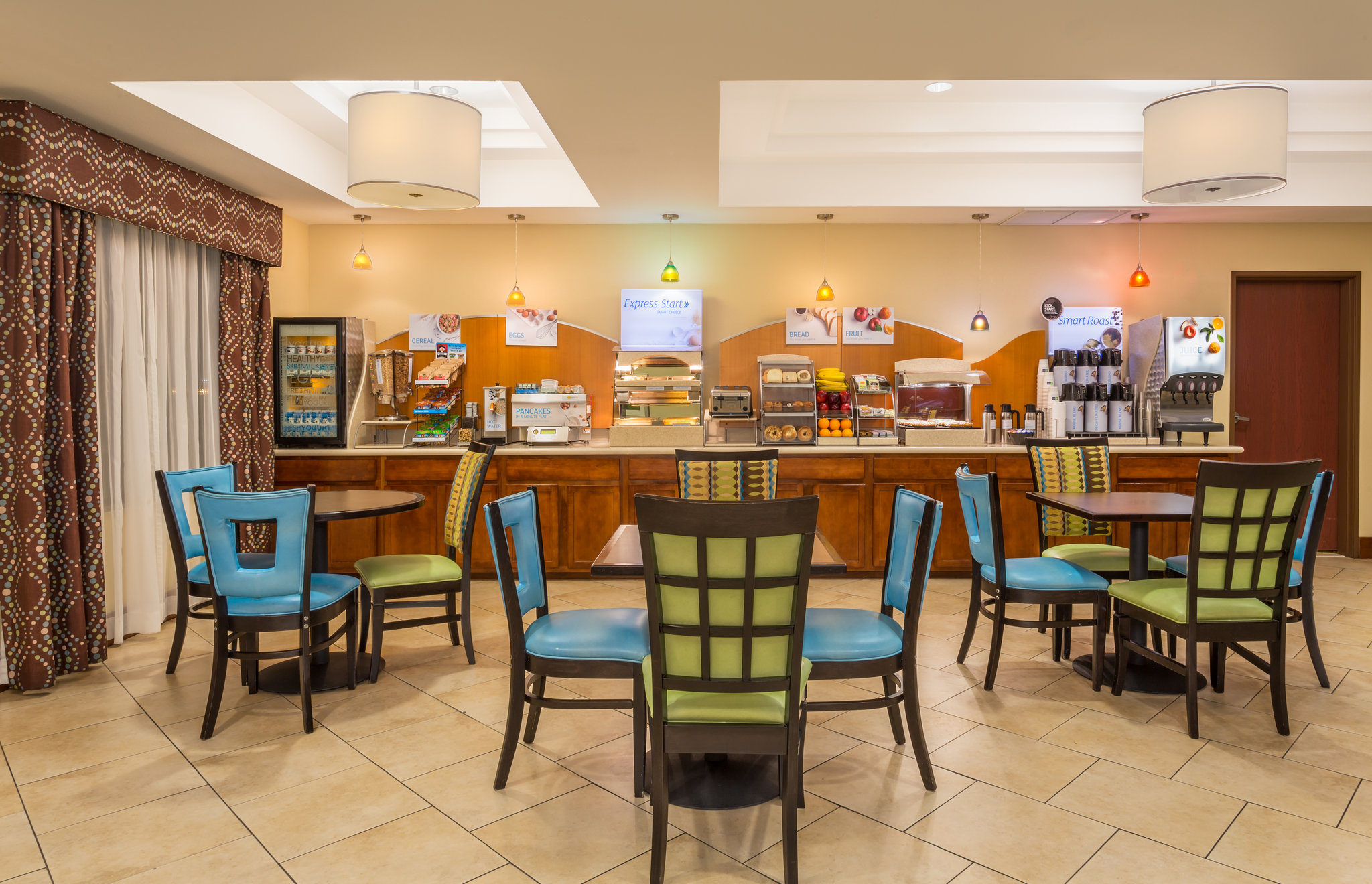Holiday Inn Express & Suites Surprise