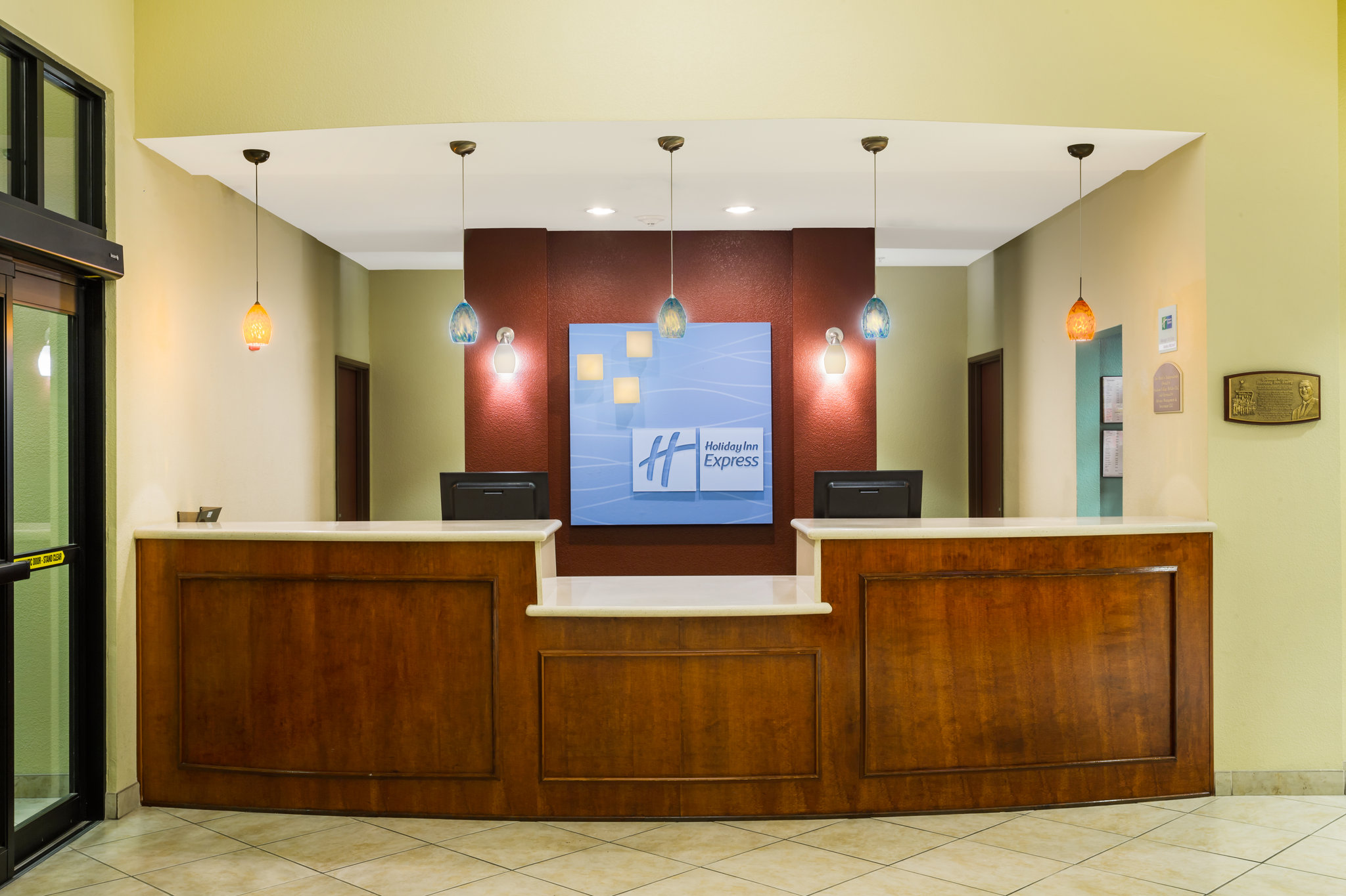 Holiday Inn Express & Suites Surprise