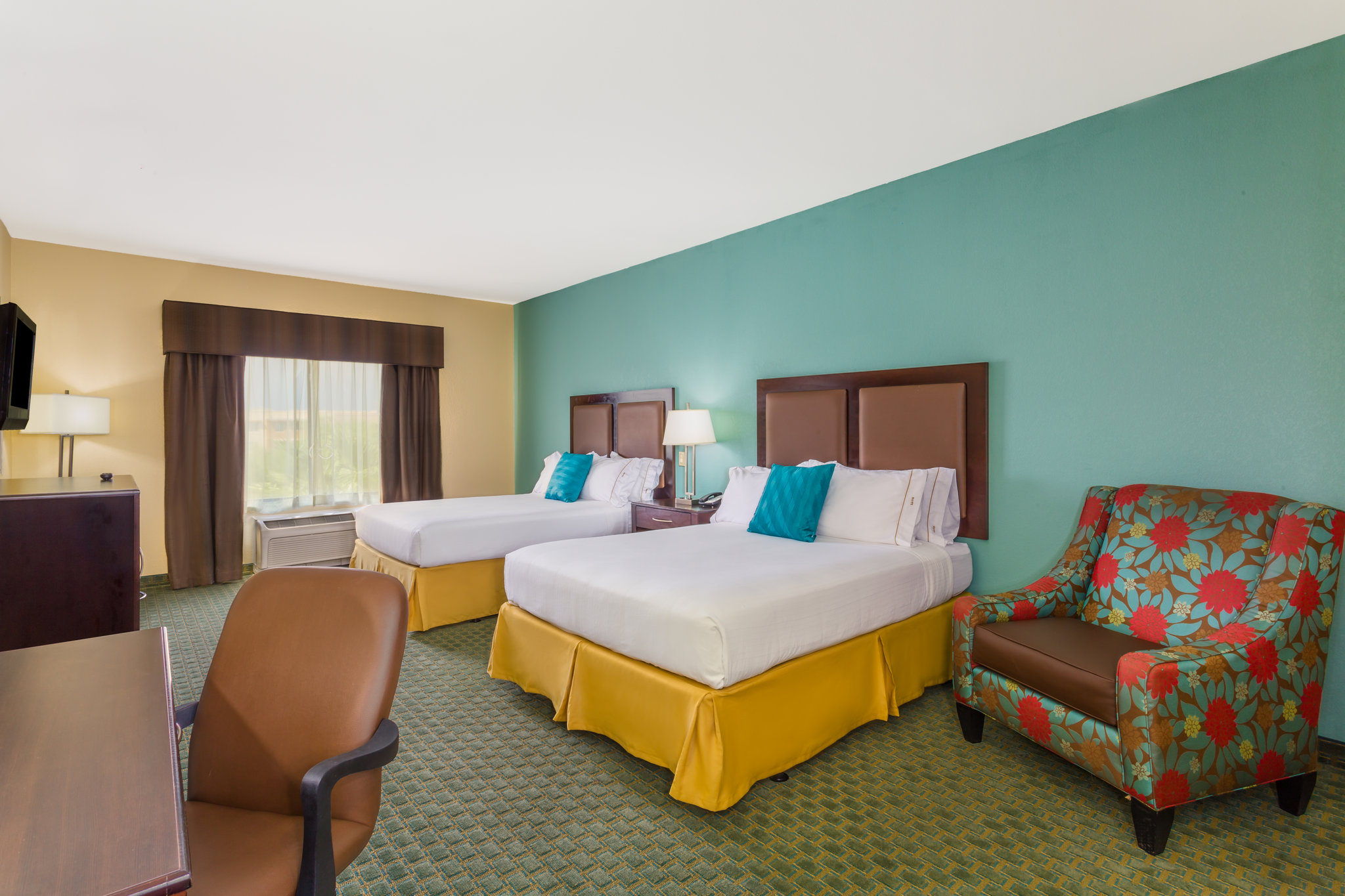 Holiday Inn Express & Suites Surprise