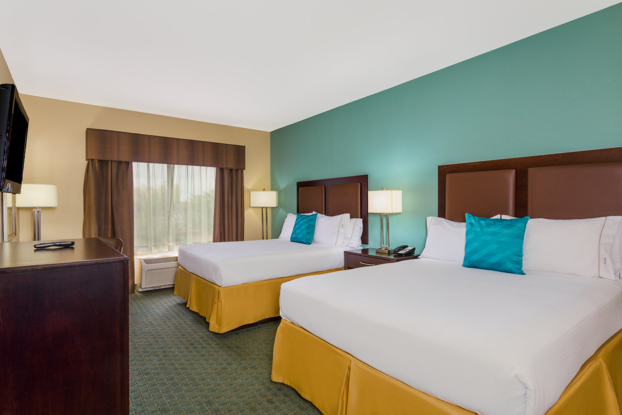 Holiday Inn Express & Suites Surprise