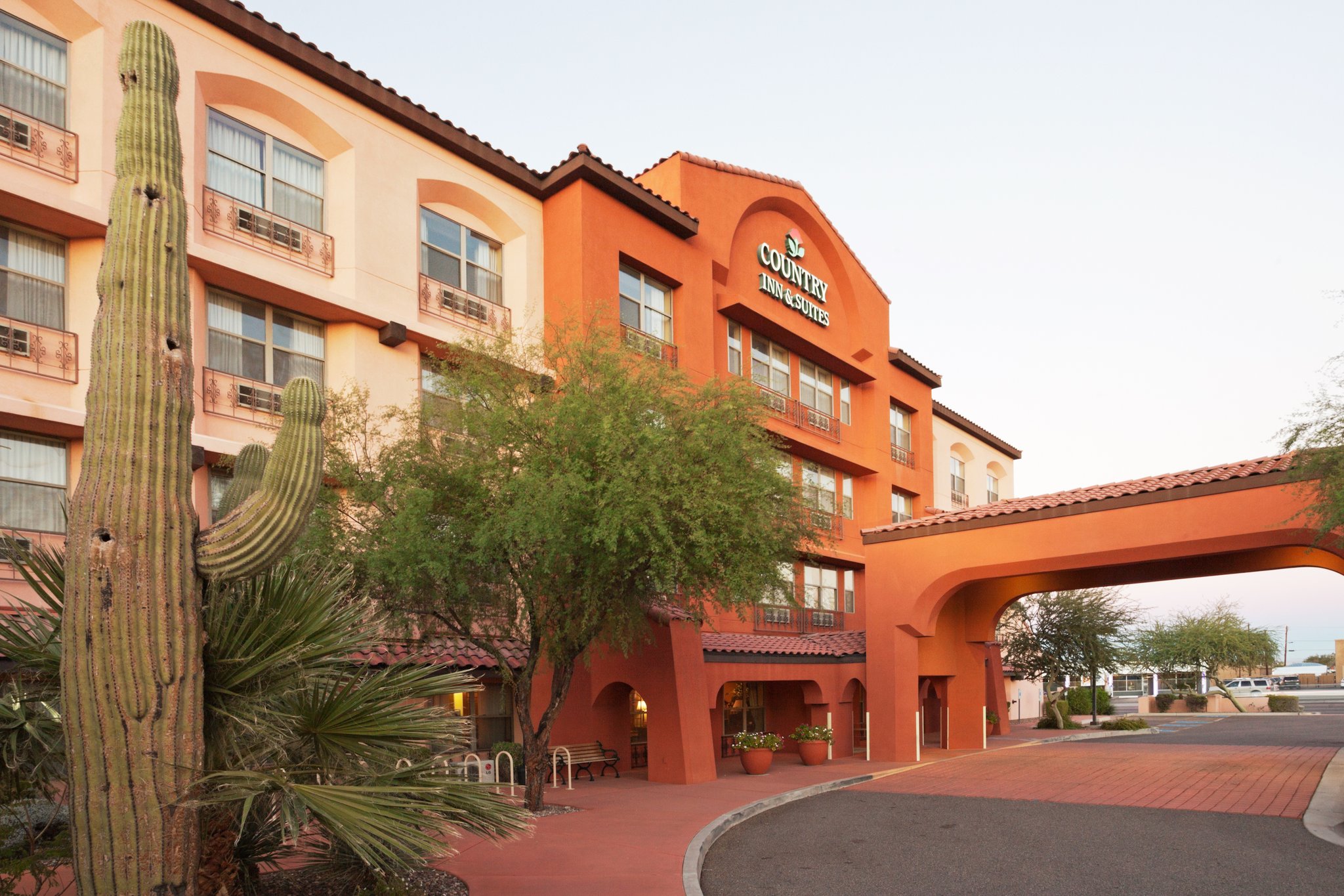 Comfort Inn & Suites Tempe Phoenix Sky Harbor Airport