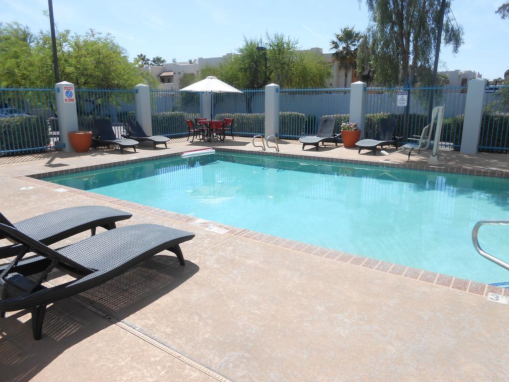 Comfort Inn & Suites Tempe Phoenix Sky Harbor Airport