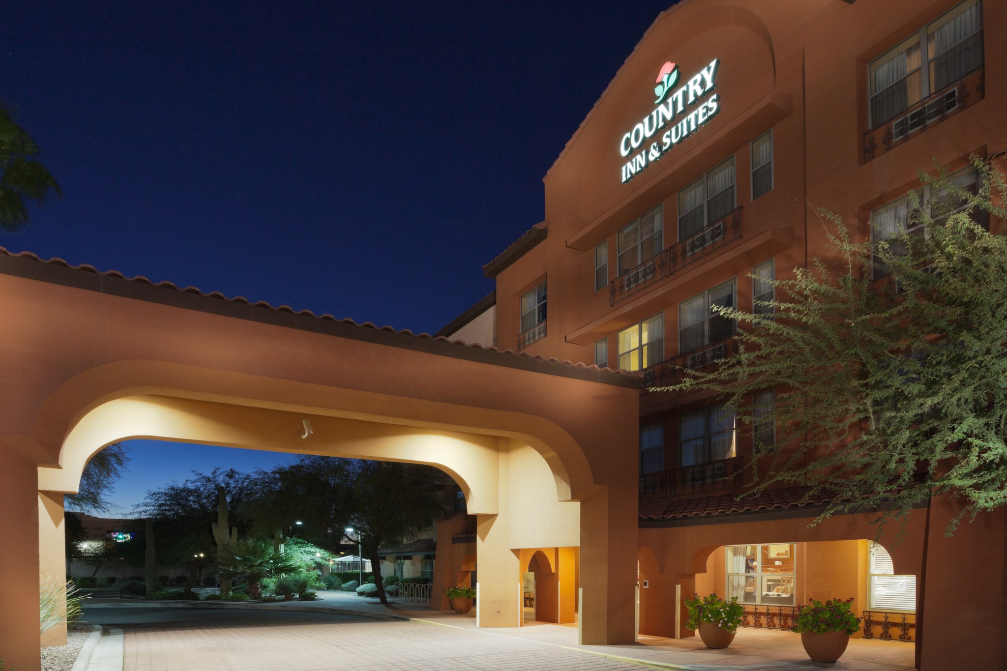 Comfort Inn & Suites Tempe Phoenix Sky Harbor Airport