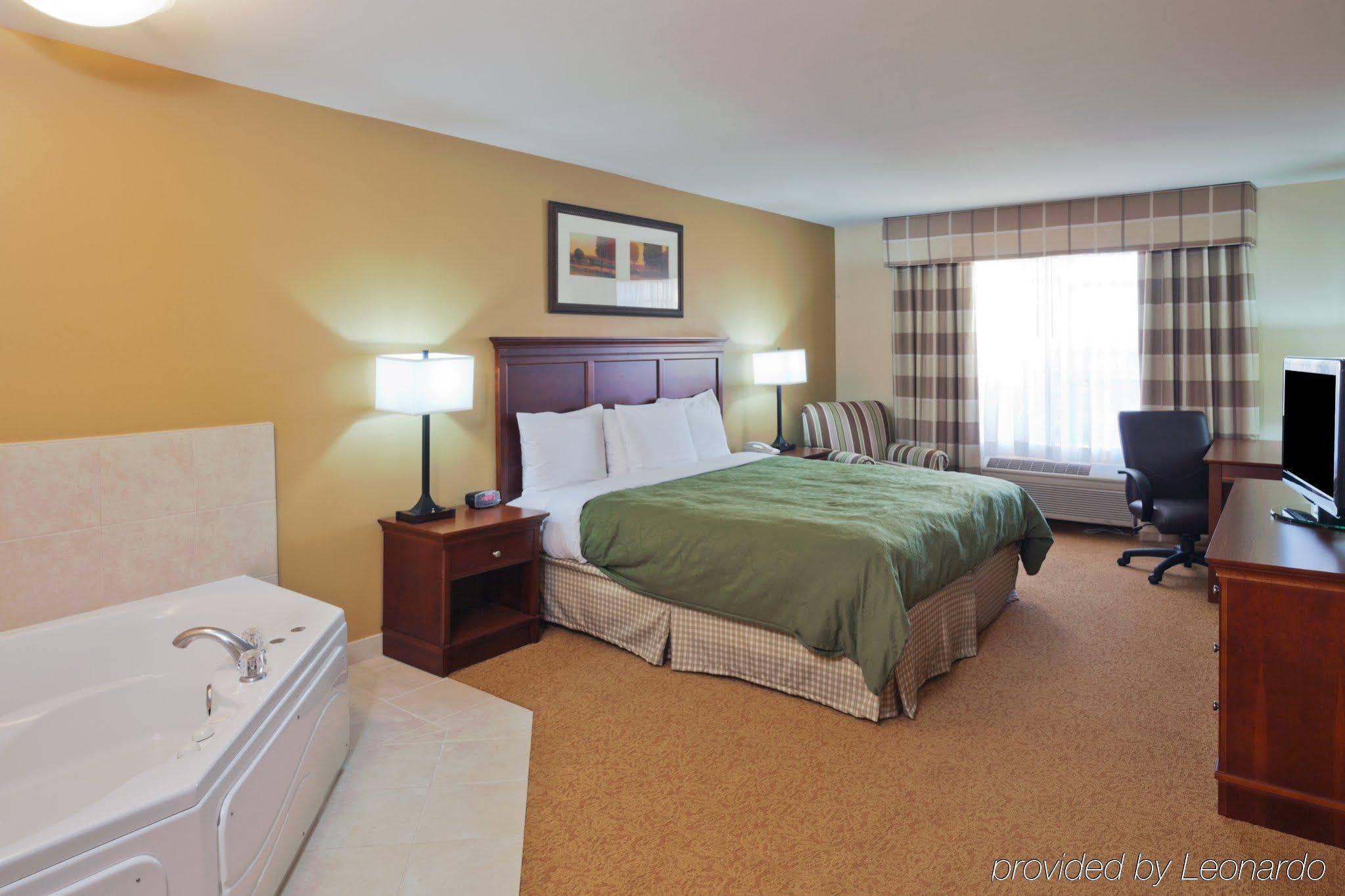 Comfort Inn & Suites Tempe Phoenix Sky Harbor Airport