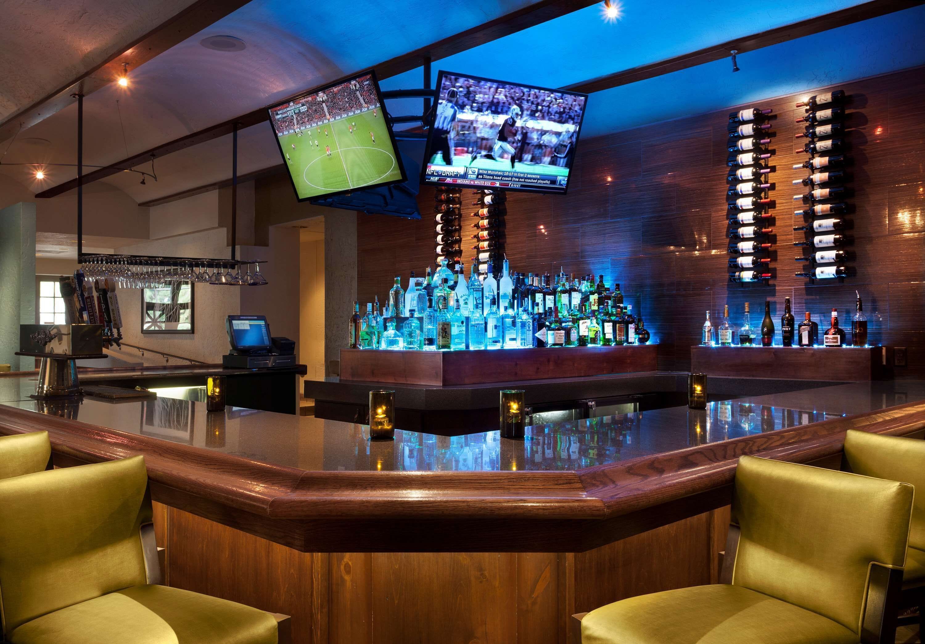 Embassy Suites by Hilton Phoenix Tempe