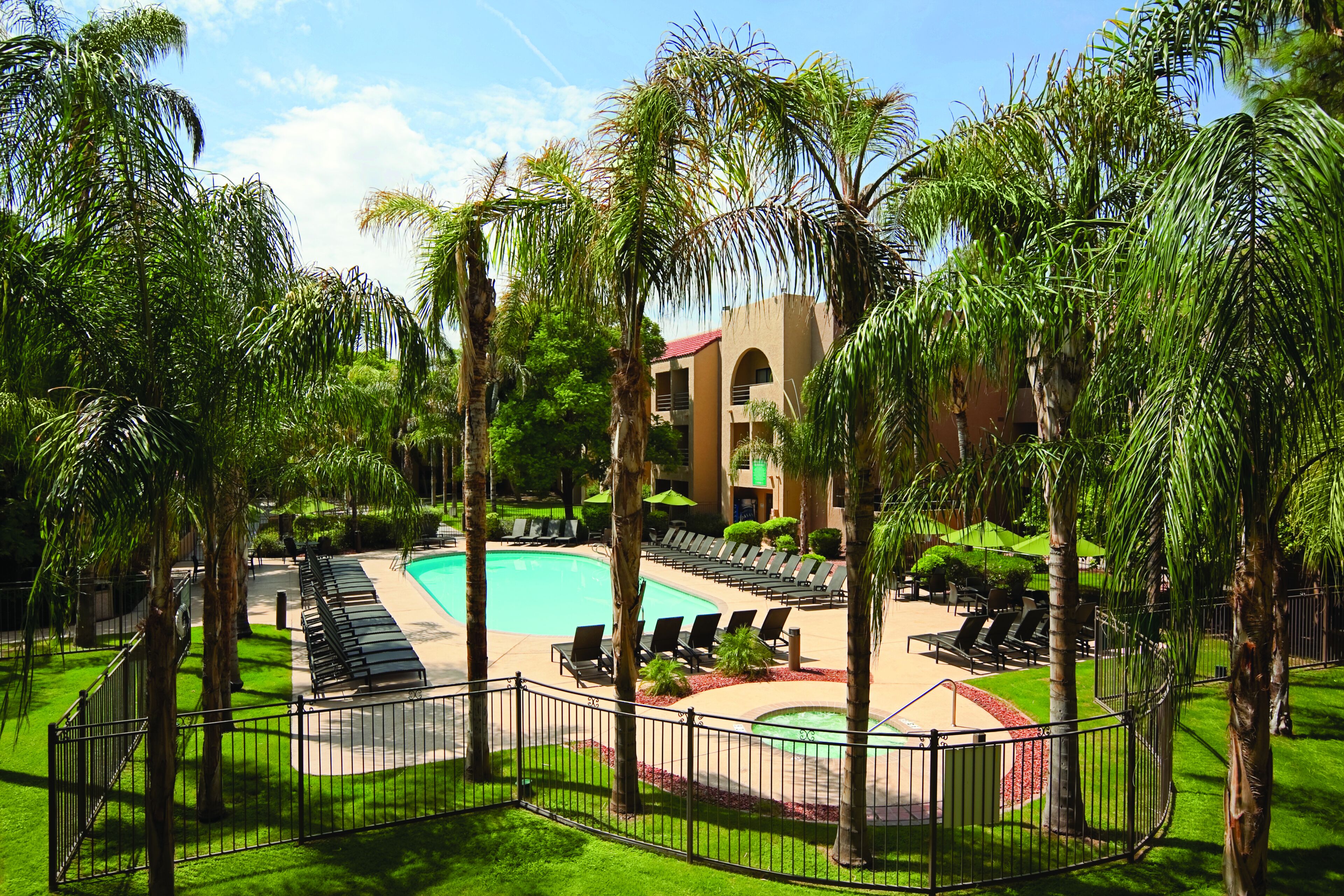 Embassy Suites by Hilton Phoenix Tempe