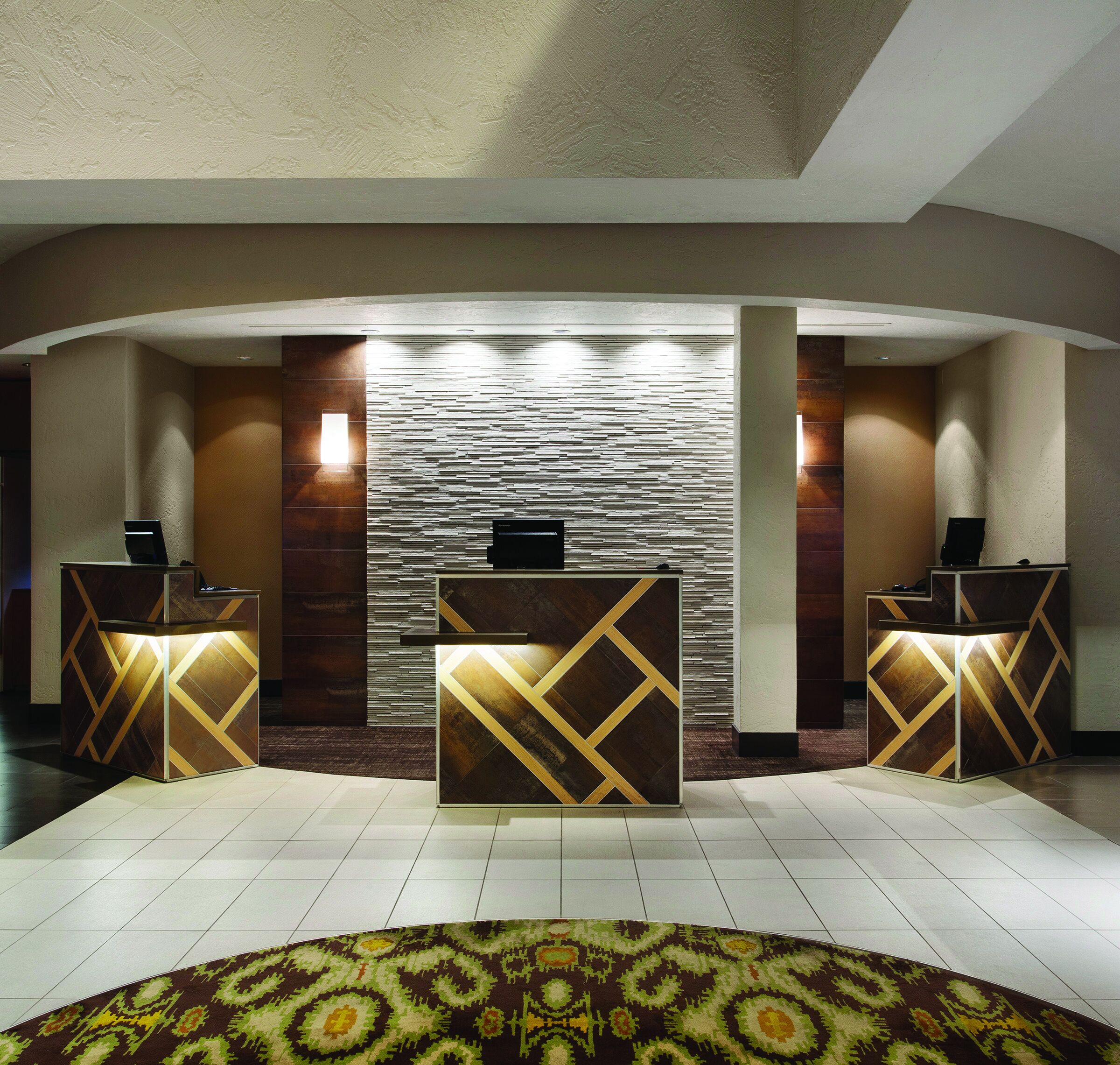 Embassy Suites by Hilton Phoenix Tempe