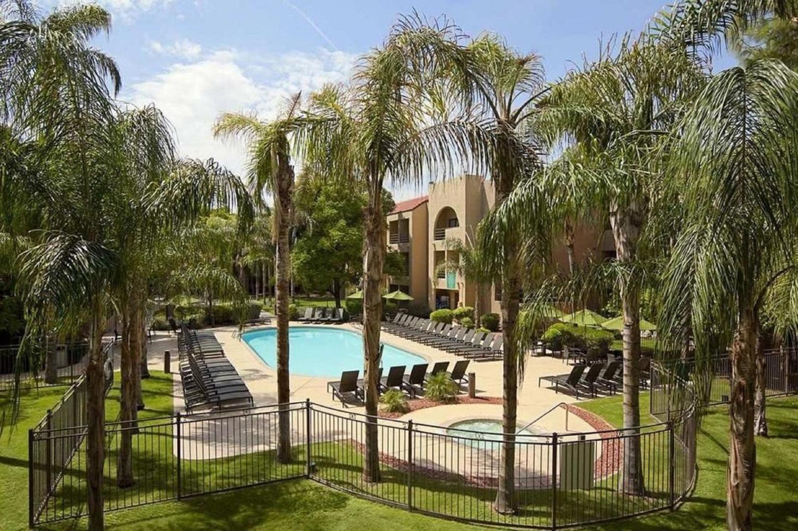 Embassy Suites by Hilton Phoenix Tempe
