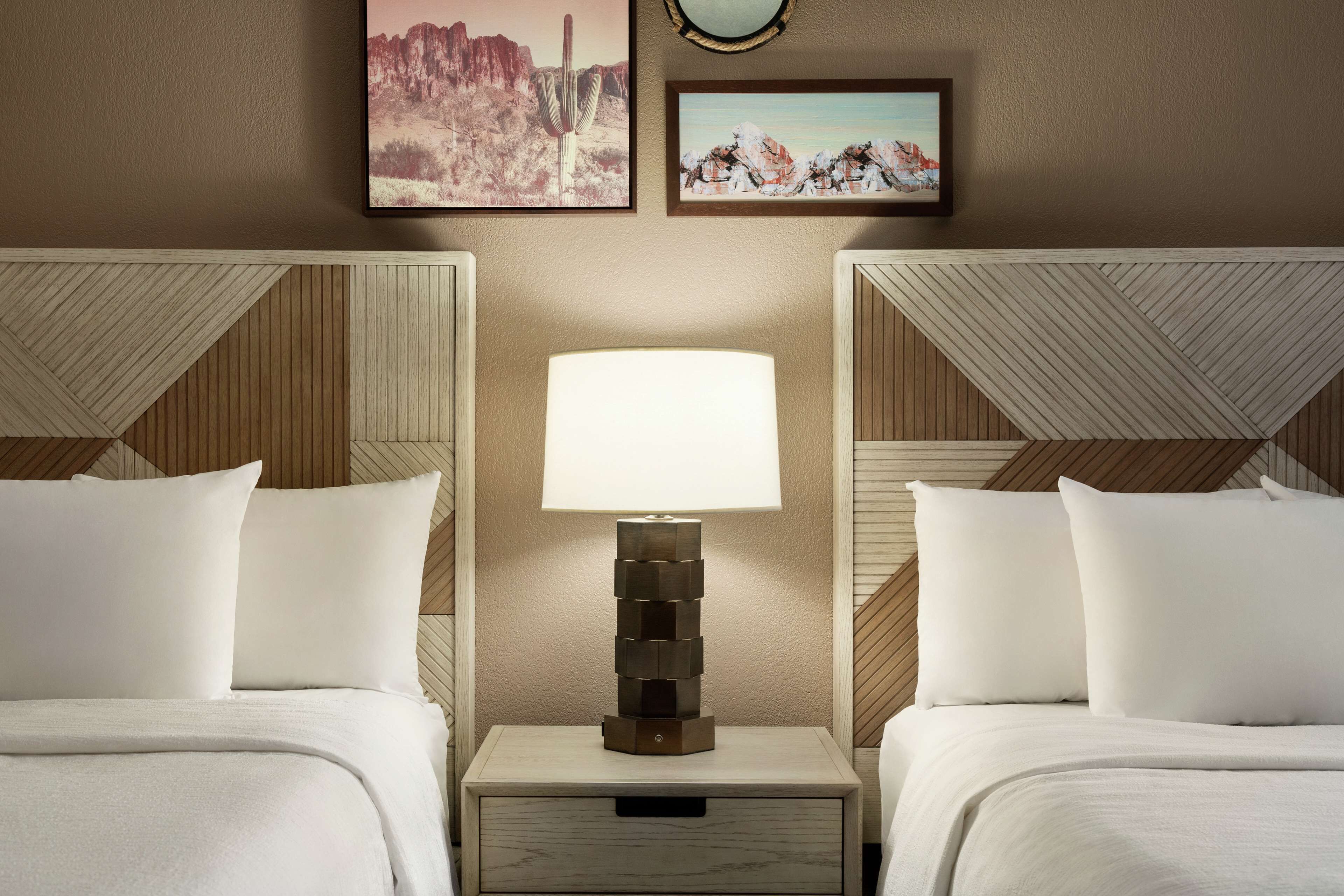 Embassy Suites by Hilton Phoenix Tempe