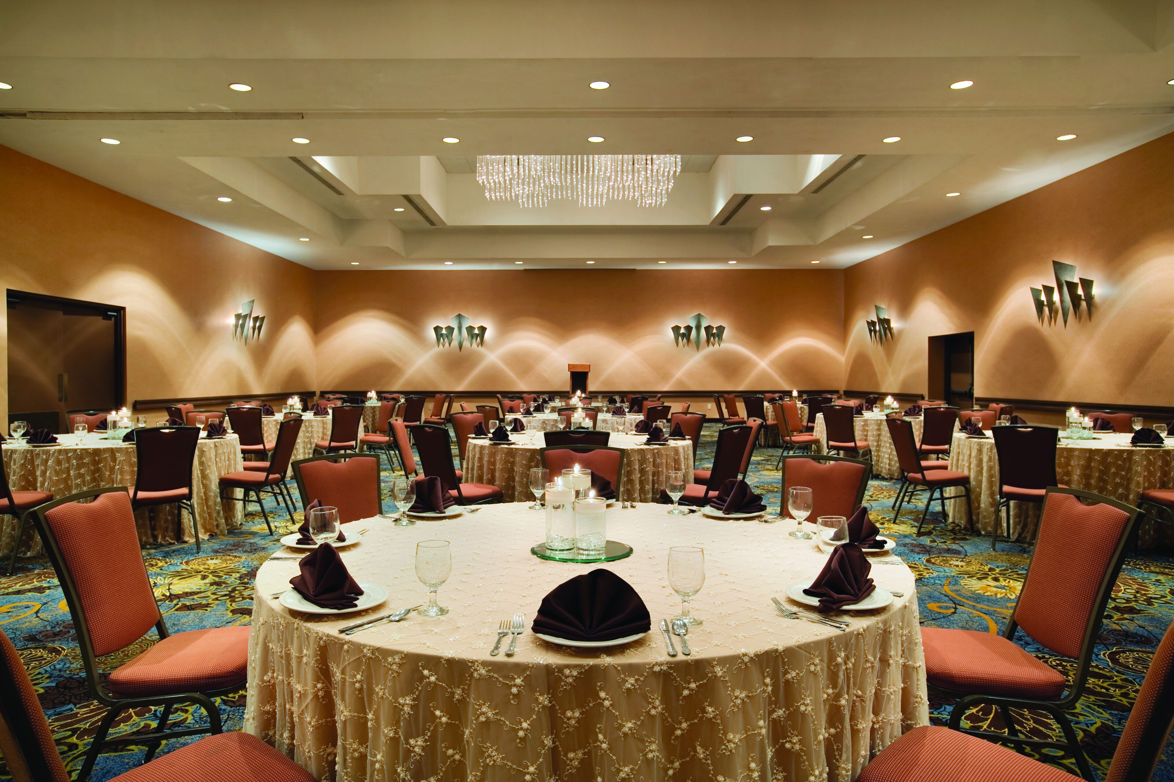 Embassy Suites by Hilton Phoenix Tempe