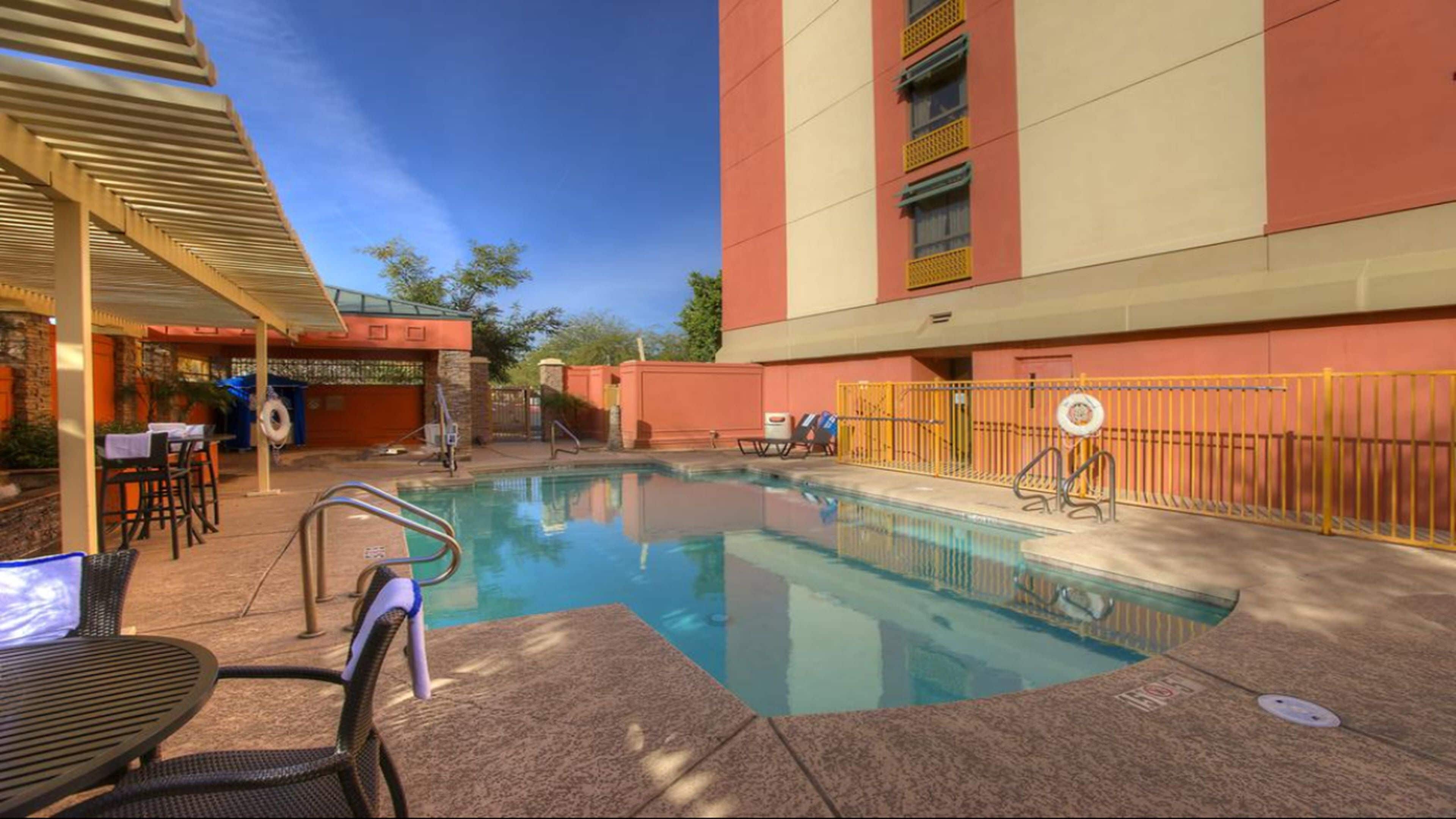 Holiday Inn Express and Suites Tempe