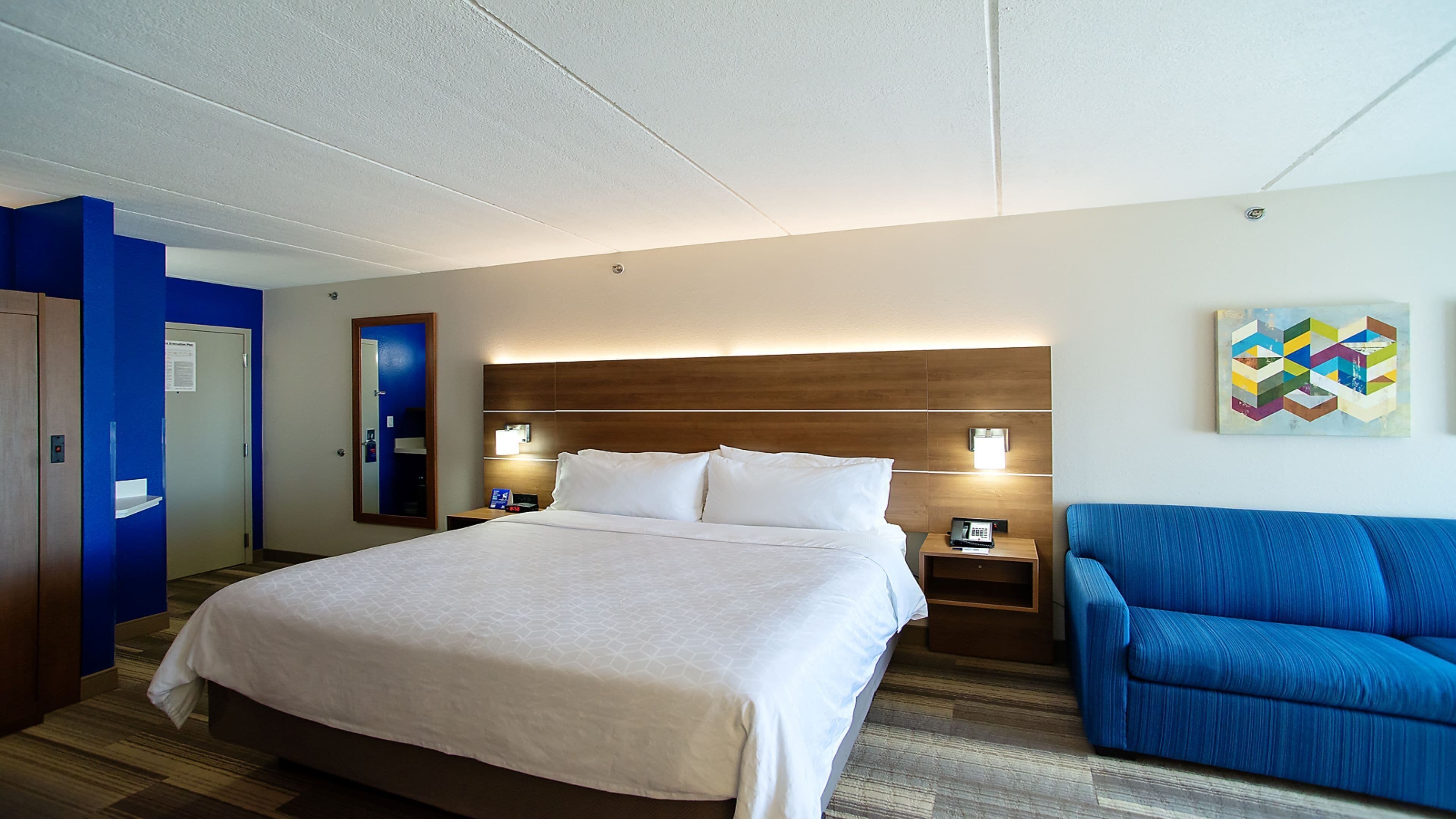 Holiday Inn Express and Suites Tempe