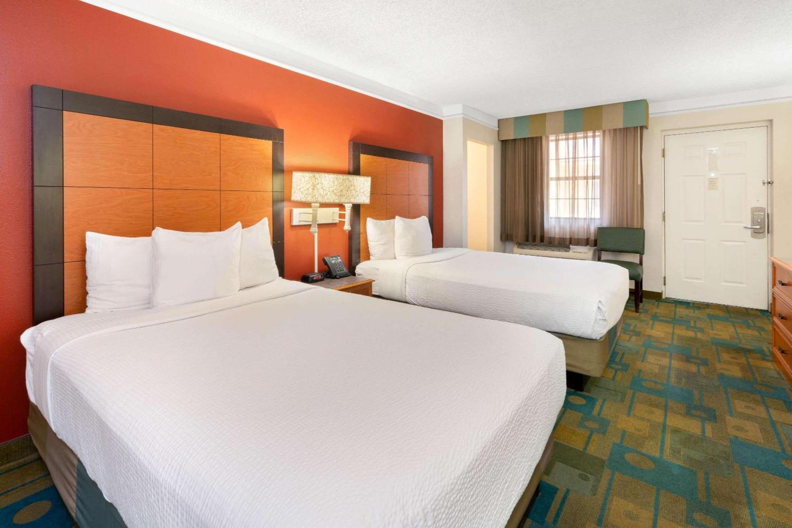 La Quinta Inn by Wyndham Phoenix Sky Harbor Airport