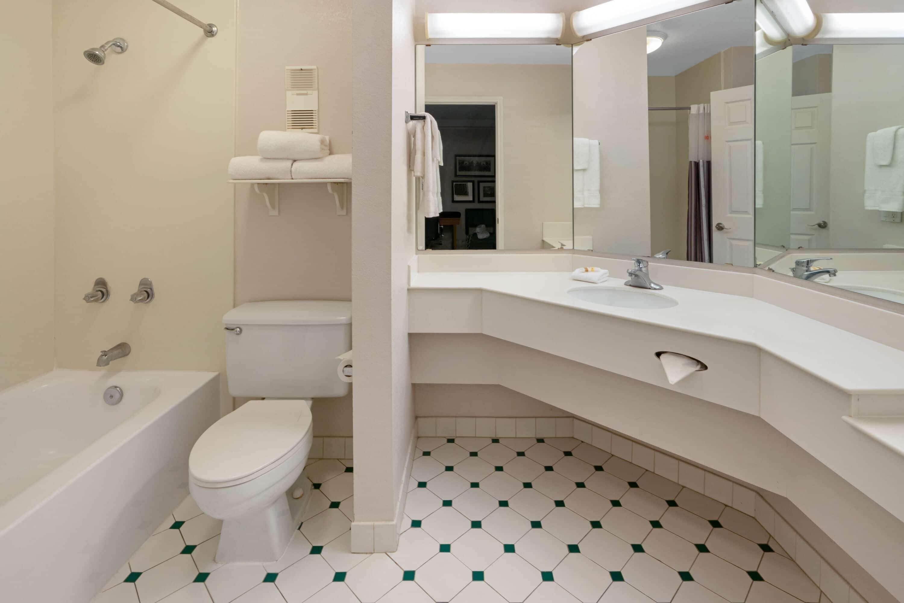 La Quinta Inn by Wyndham Phoenix Sky Harbor Airport