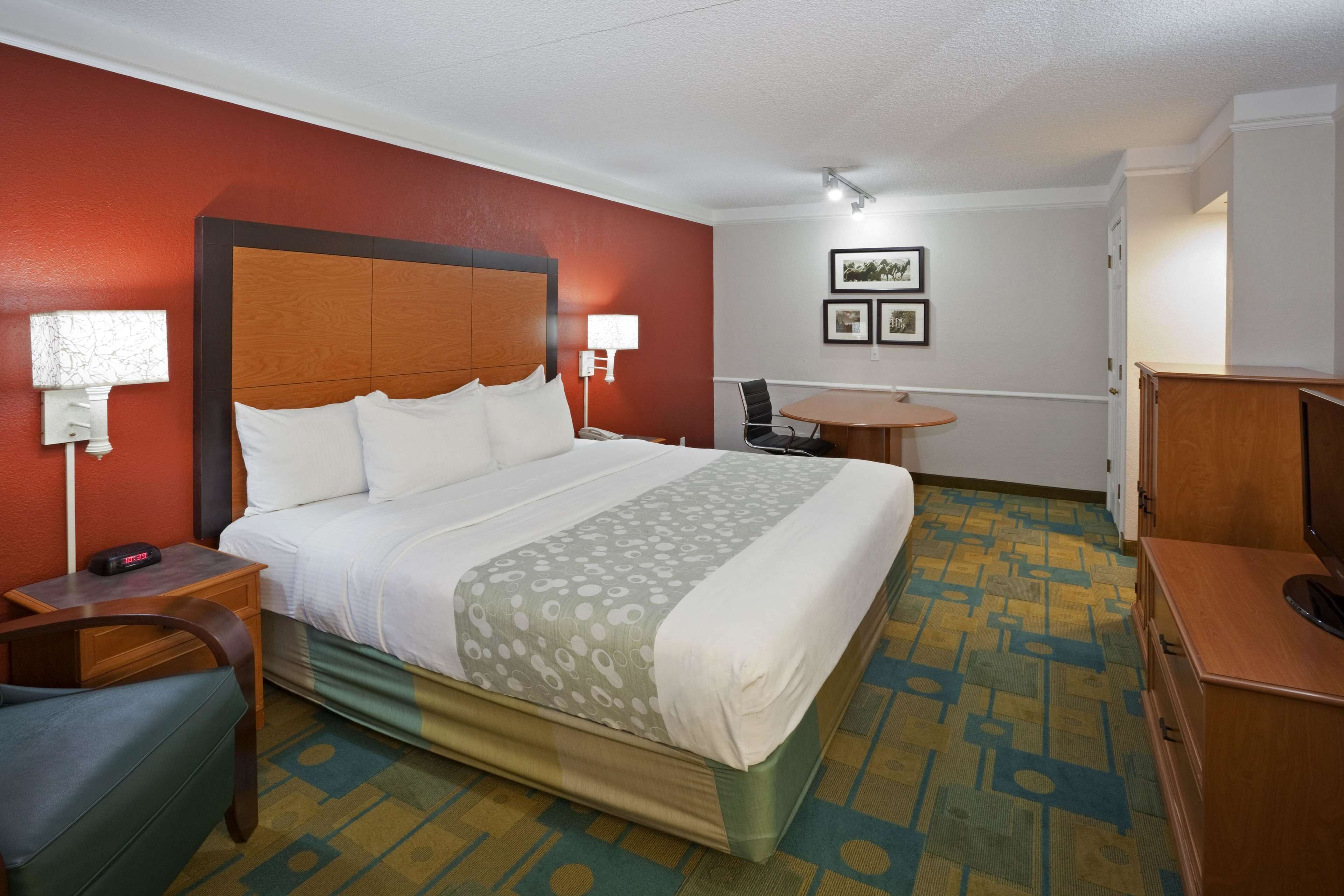 La Quinta Inn by Wyndham Phoenix Sky Harbor Airport