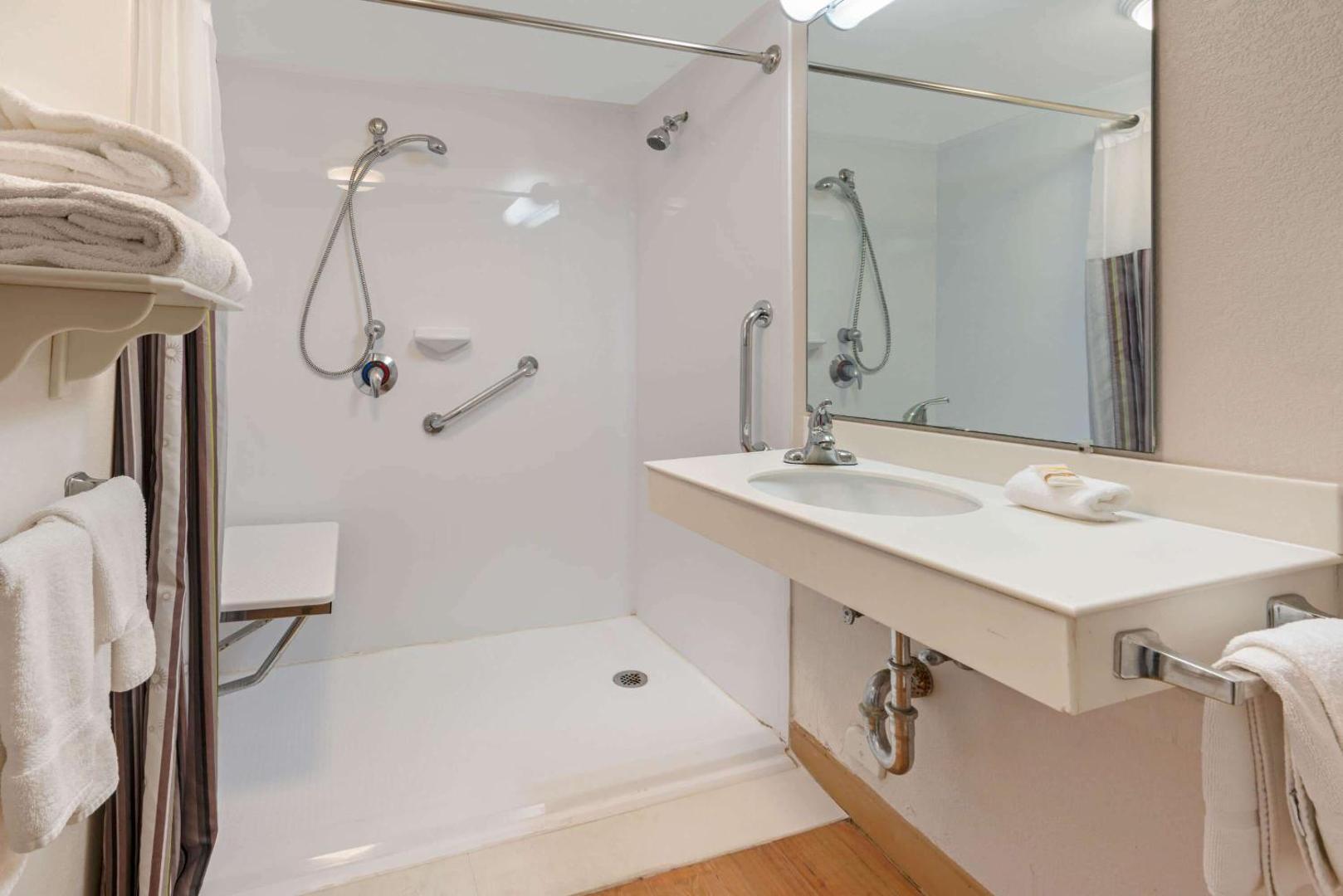 La Quinta Inn by Wyndham Phoenix Sky Harbor Airport