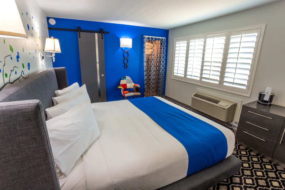 University Inn and Suites