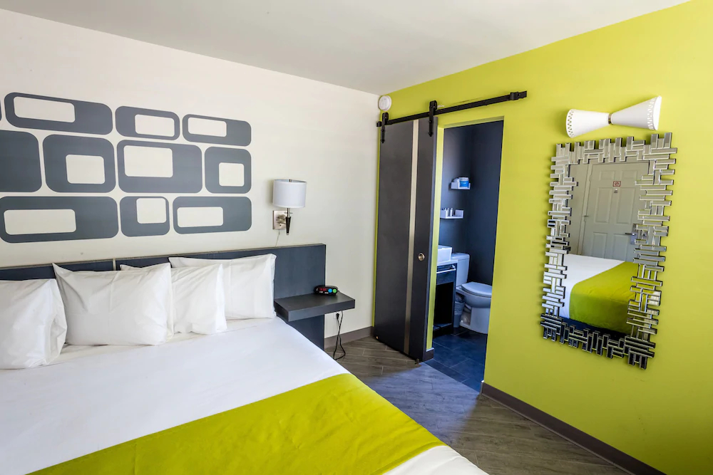 University Inn and Suites