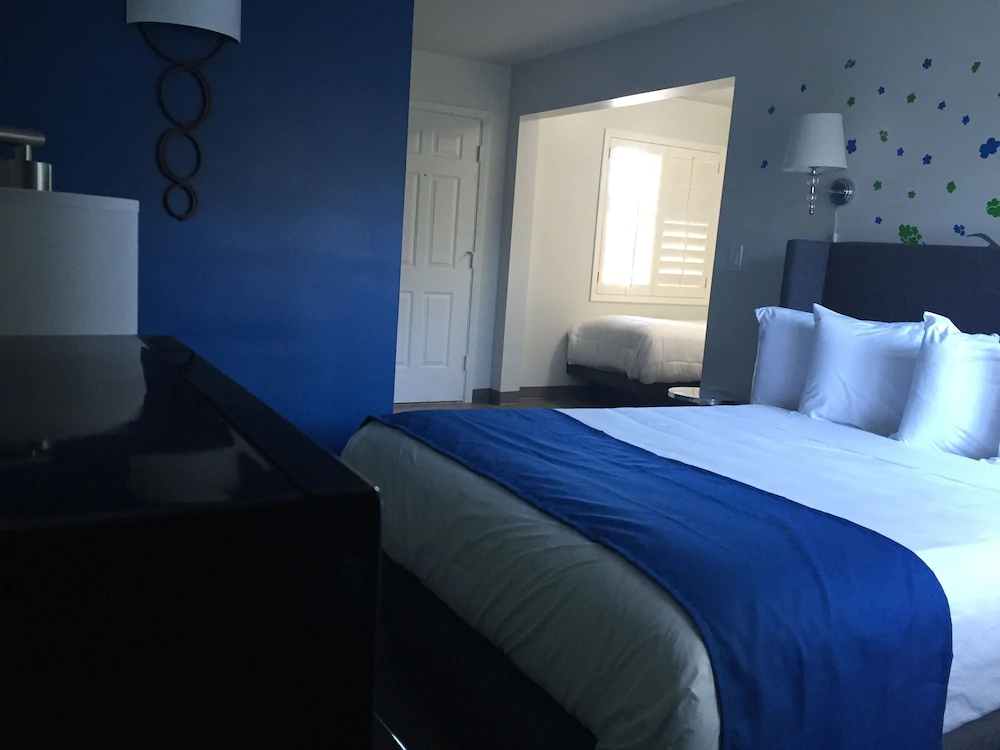 University Inn and Suites