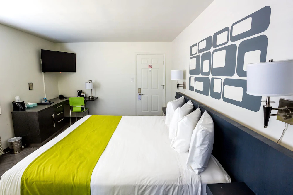 University Inn and Suites