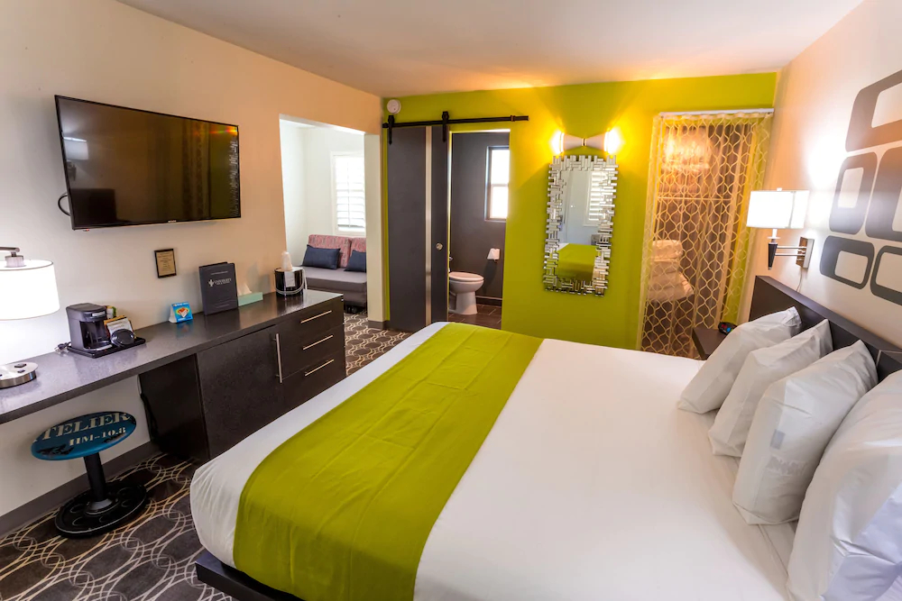 University Inn and Suites