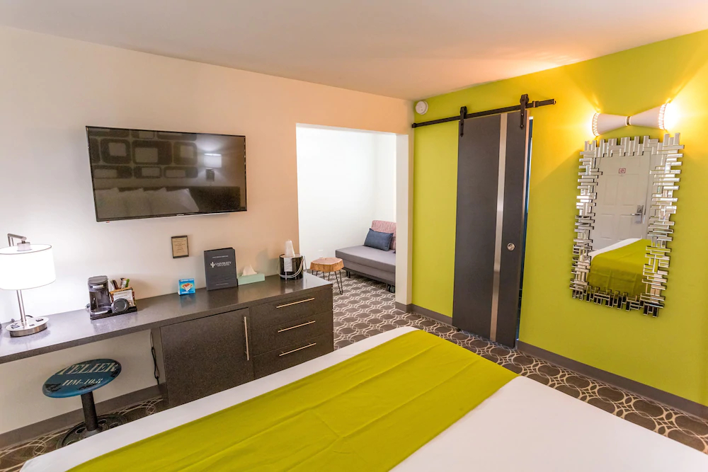 University Inn and Suites