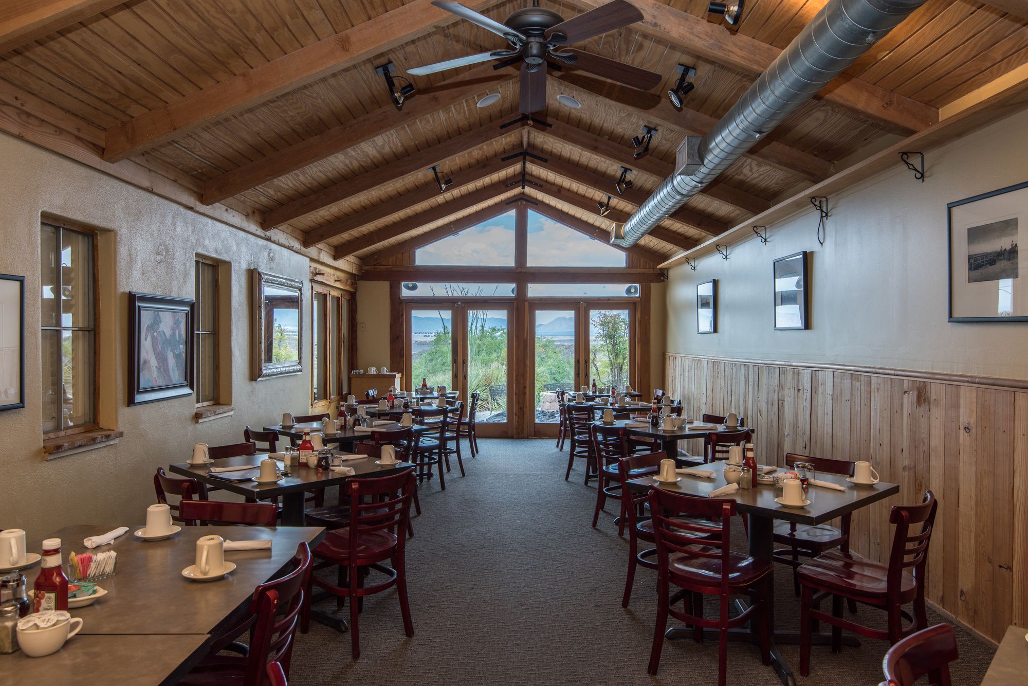 Landmark Lookout Lodge