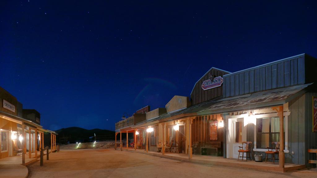 Tombstone Monument Ranch