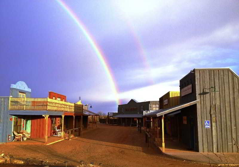 Tombstone Monument Ranch