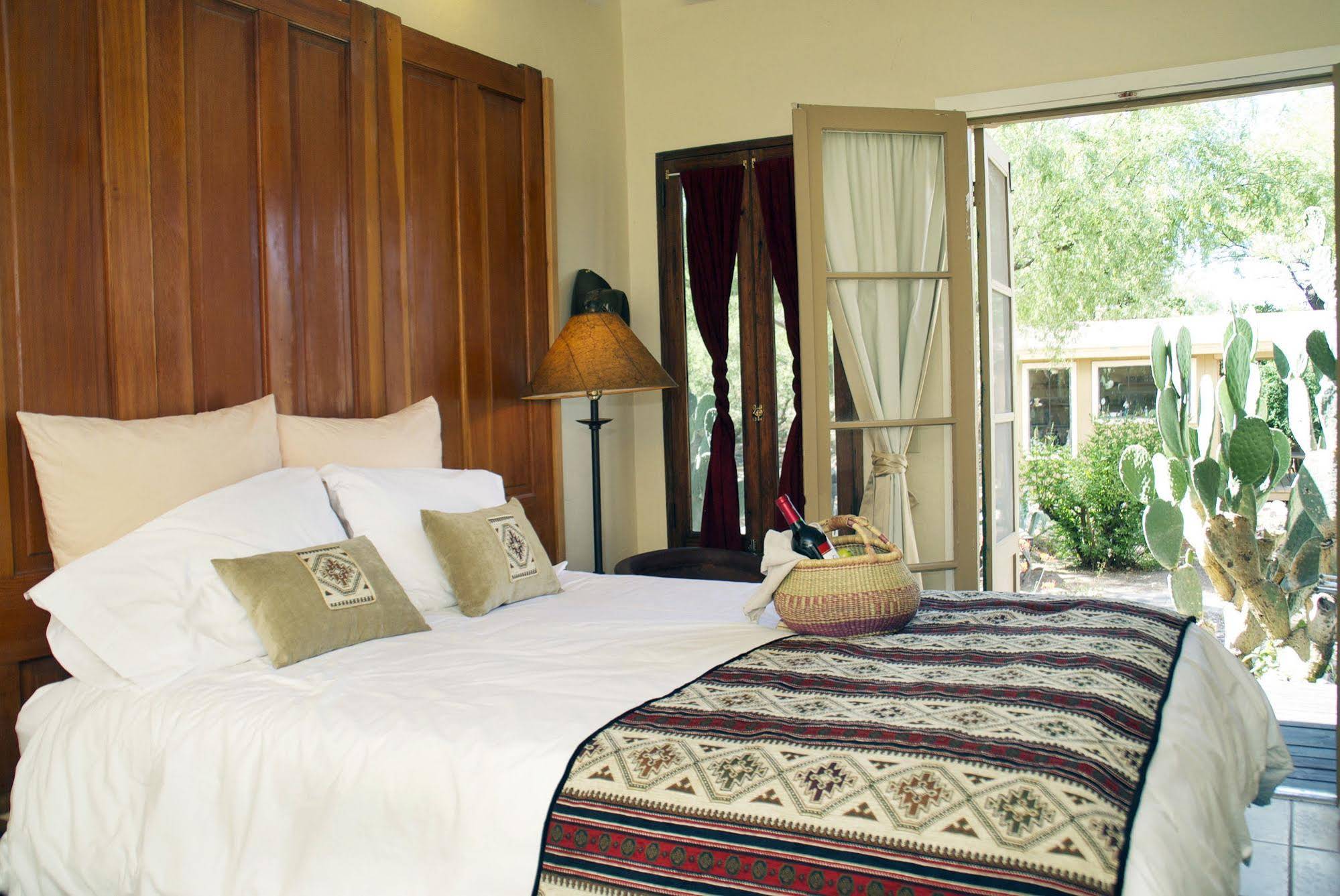 Tubac Country Inn