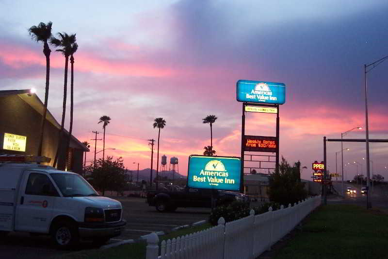 The Kennedy Hotel Tucson Surestay Collection By Best Western