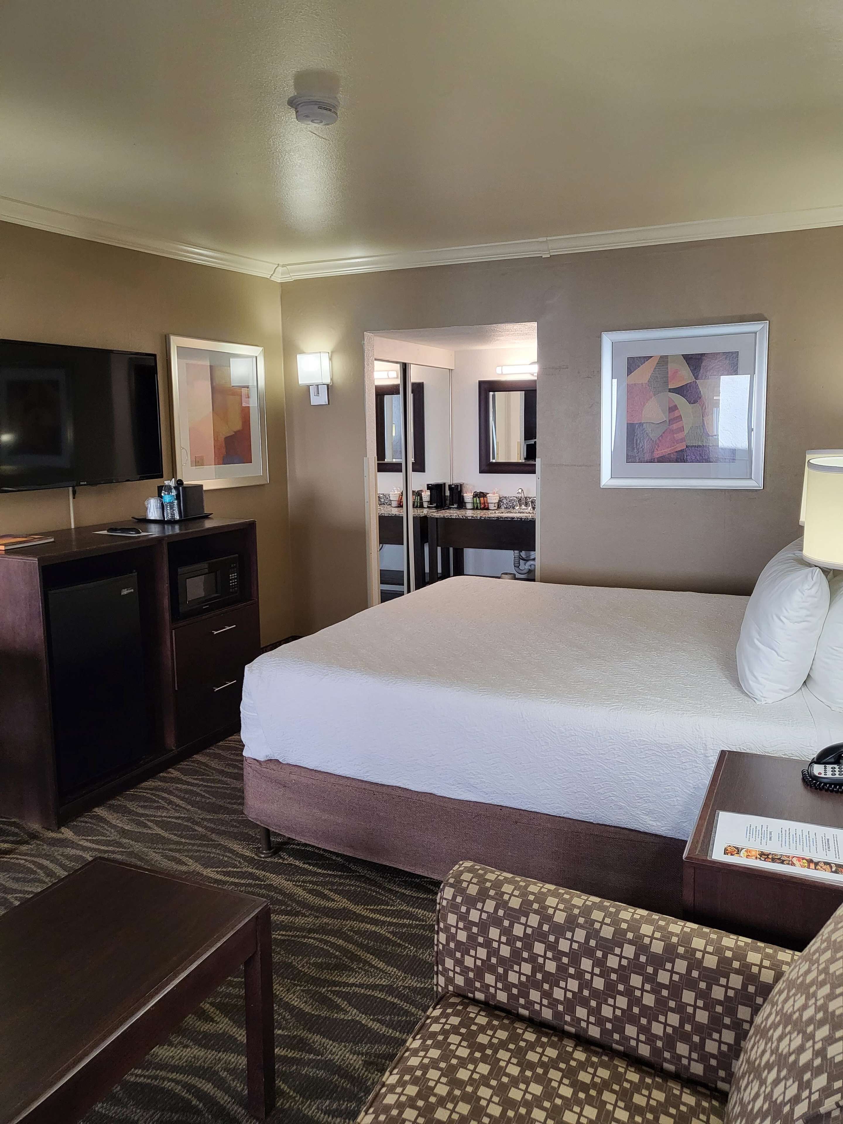 Best Western InnSuites Tucson Foothills Hotel & Suites